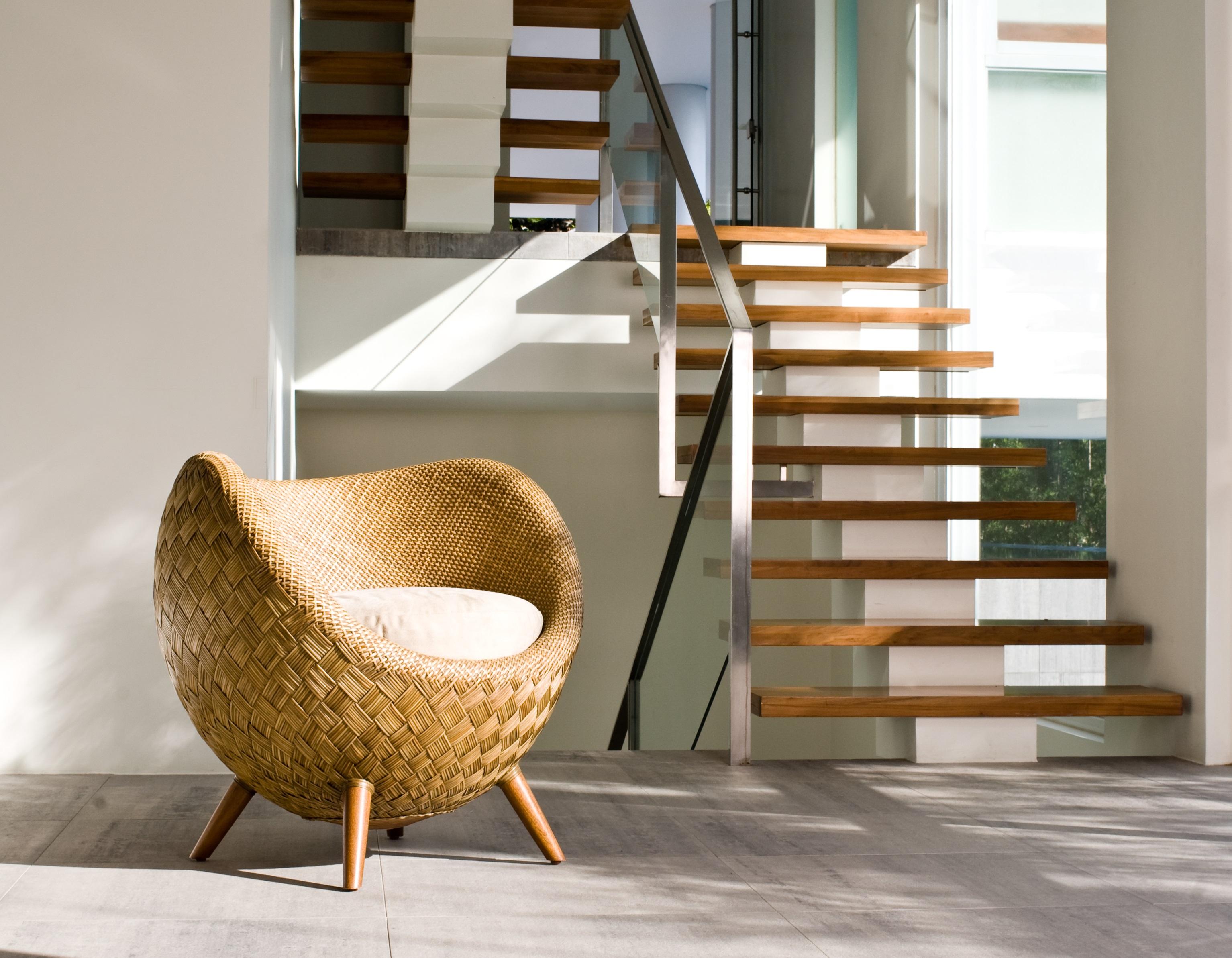 https://a.1stdibscdn.com/la-luna-easy-armchair-by-kenneth-cobonpue-for-sale-picture-7/f_12192/f_327912121676488169180/La_Luna_Setting_01_master.jpg