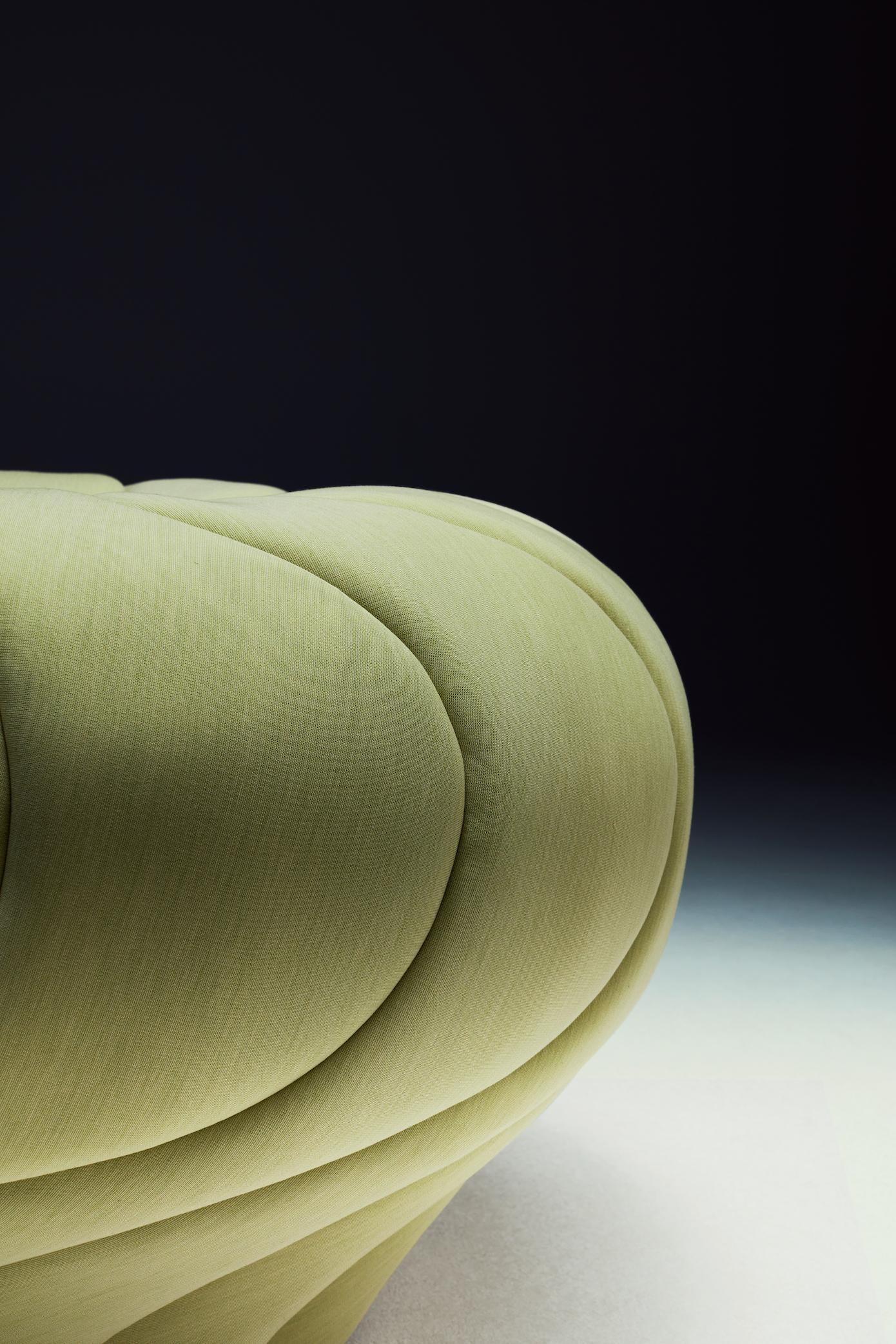 https://a.1stdibscdn.com/la-manufacture-paris-champignon-pouf-designed-by-front-for-sale-picture-3/f_44652/f_258723121635353707186/La_Manufacture_Champignon_Front_studioblanco_HD_3__master.jpg
