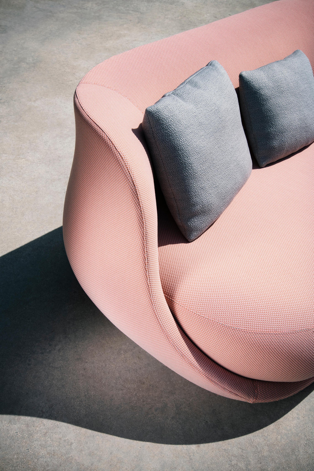 https://a.1stdibscdn.com/la-manufacture-paris-liaison-design-by-luca-nichetto-for-sale-picture-6/f_44652/f_260837421636656169894/La_Manufacture_Liaison_LucaNichetto_studioblanco_HD_6__master.jpg