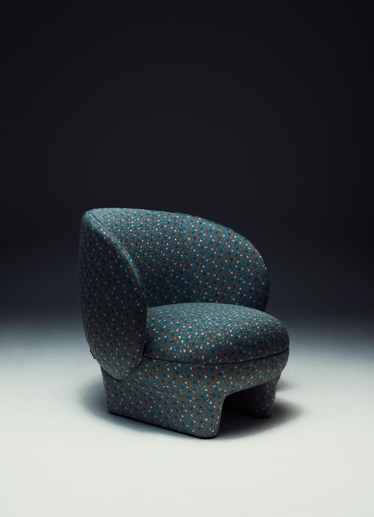 https://a.1stdibscdn.com/la-manufacture-paris-moro-sheepskin-armchair-designed-by-sebastian-herkner-for-sale-picture-4/f_44652/f_258167821634926101704/La_Manufacture_Moro_Sebastian_Herkner_studioblanco_HD_2__master.jpg
