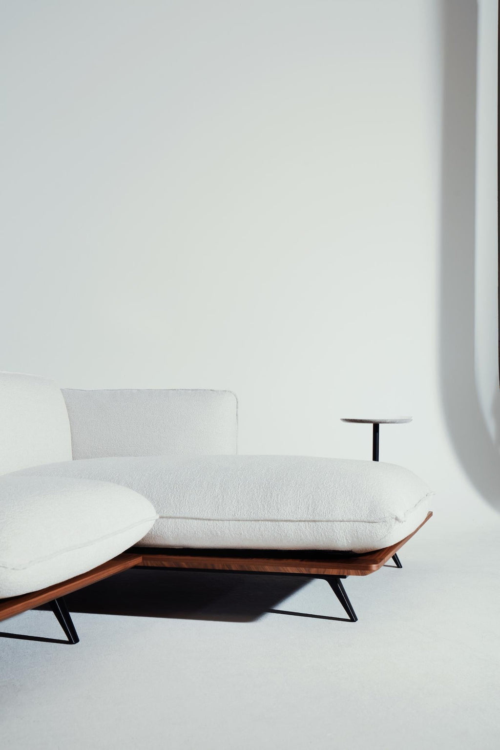 https://a.1stdibscdn.com/la-manufacture-paris-sahara-sofa-design-by-noe-duchaufour-lawrance-for-sale-picture-5/f_44652/f_260840621636658041761/La_Manufacture_Sahara_Noe_DuchaufourLawrence_studioblanco_HD_4__master.jpg
