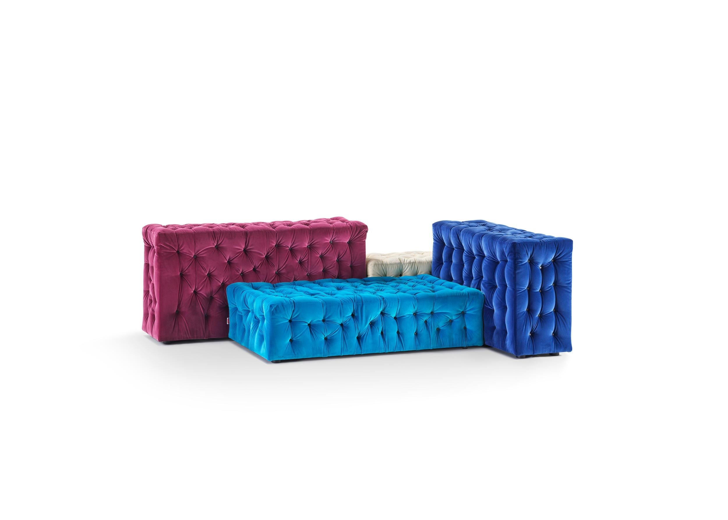 https://a.1stdibscdn.com/la-michetta-composition-3-sofa-in-velvet-by-gaetano-pesce-for-sale-picture-2/56838182/f_445438621744724384628/La_Michetta_Composition_3_Sofa_in_Velvet_by_Gaetano_Pesce_2_master.jpg
