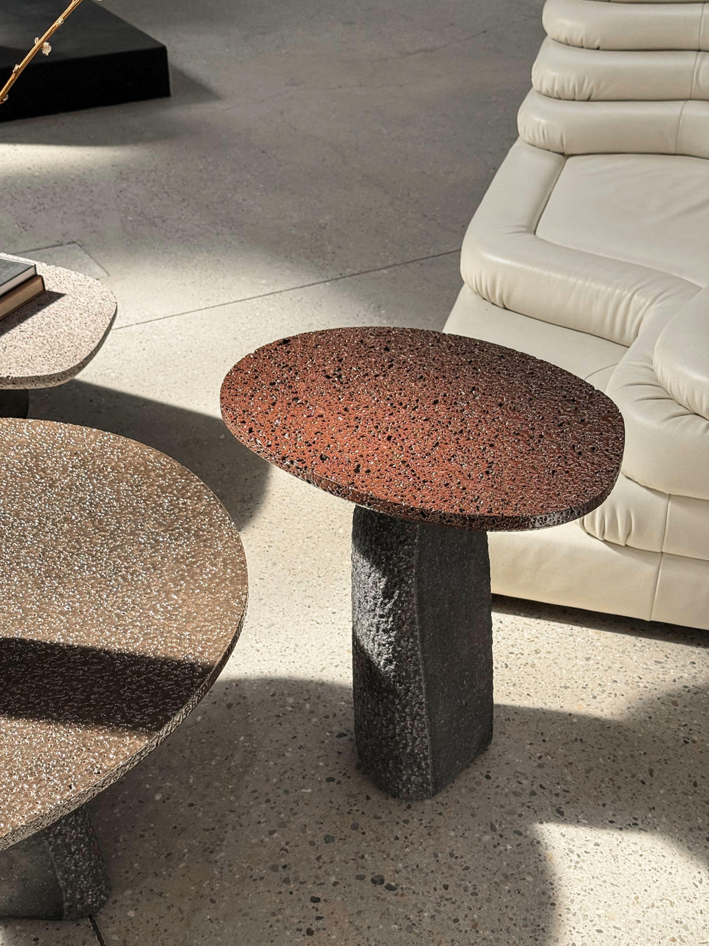 https://a.1stdibscdn.com/lahar-side-table-for-sale-picture-5/f_95332/f_462319721754992984622/LaharCollection_zoom_master.jpg