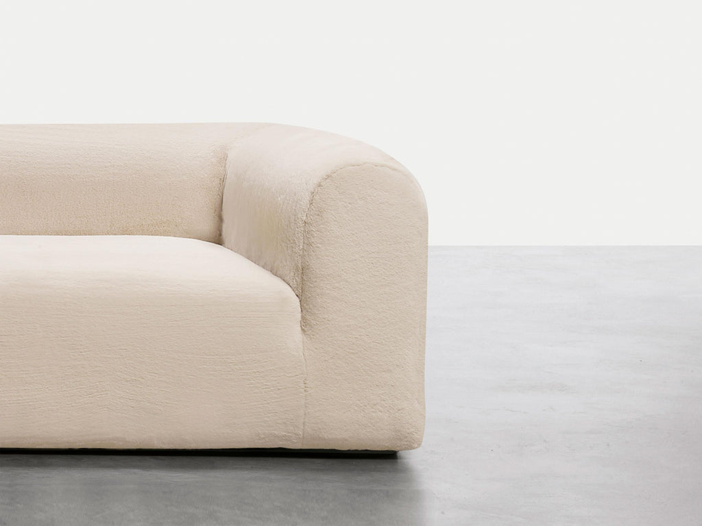 https://a.1stdibscdn.com/lambert-3-seater-sofa-by-somaschini-for-sale-picture-4/f_12192/f_432254021737374247668/Lambert_sofa_detail_master.jpg