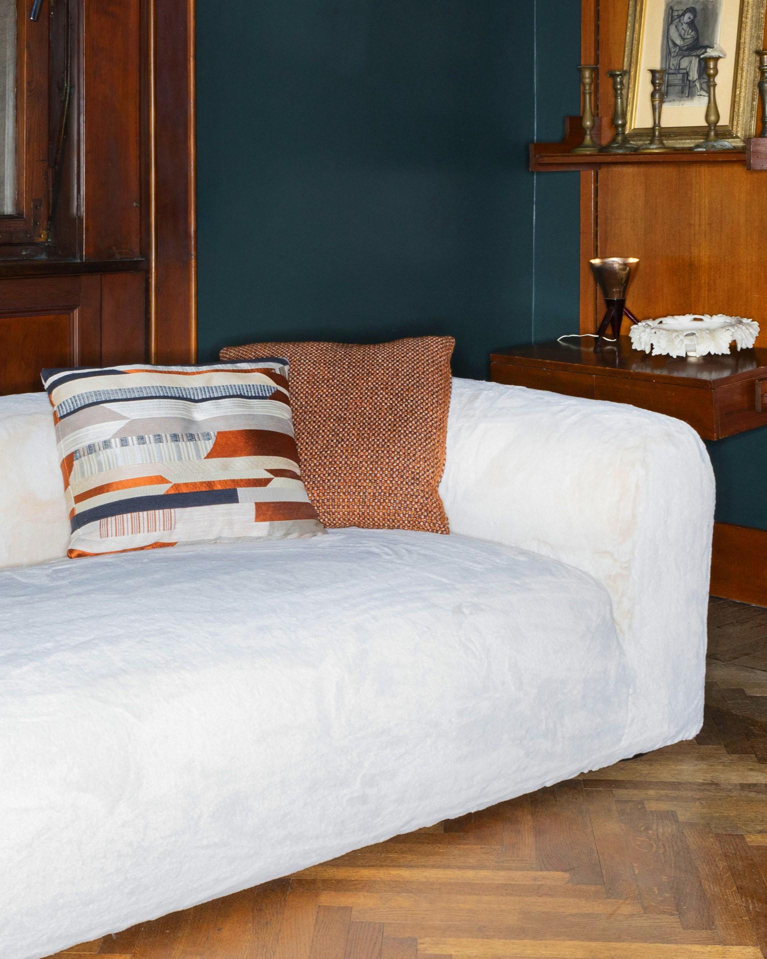 https://a.1stdibscdn.com/lambert-fully-lined-sofa-dainelli-studio-for-somaschini-italy-for-sale-picture-3/f_97422/f_400321221717577202109/Lambert_sofa_treviglio_crop_master.jpg