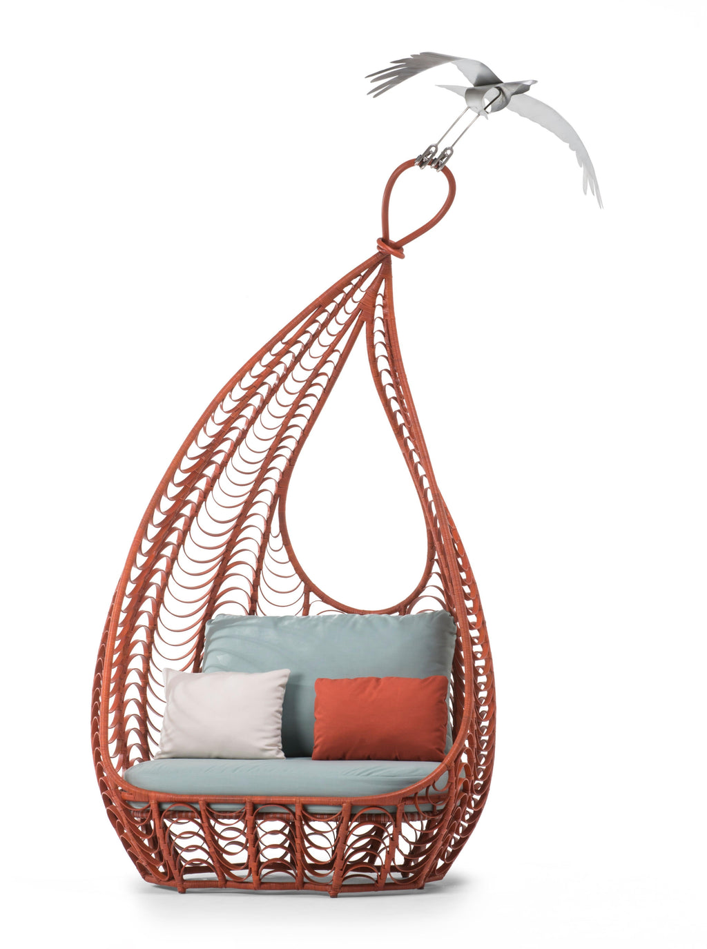 https://a.1stdibscdn.com/outdoor-lasso-lounge-chair-by-kenneth-cobonpue-for-sale-picture-2/f_12192/f_327910321676488023609/Lasso_Lounge_Chair_01_master.jpg