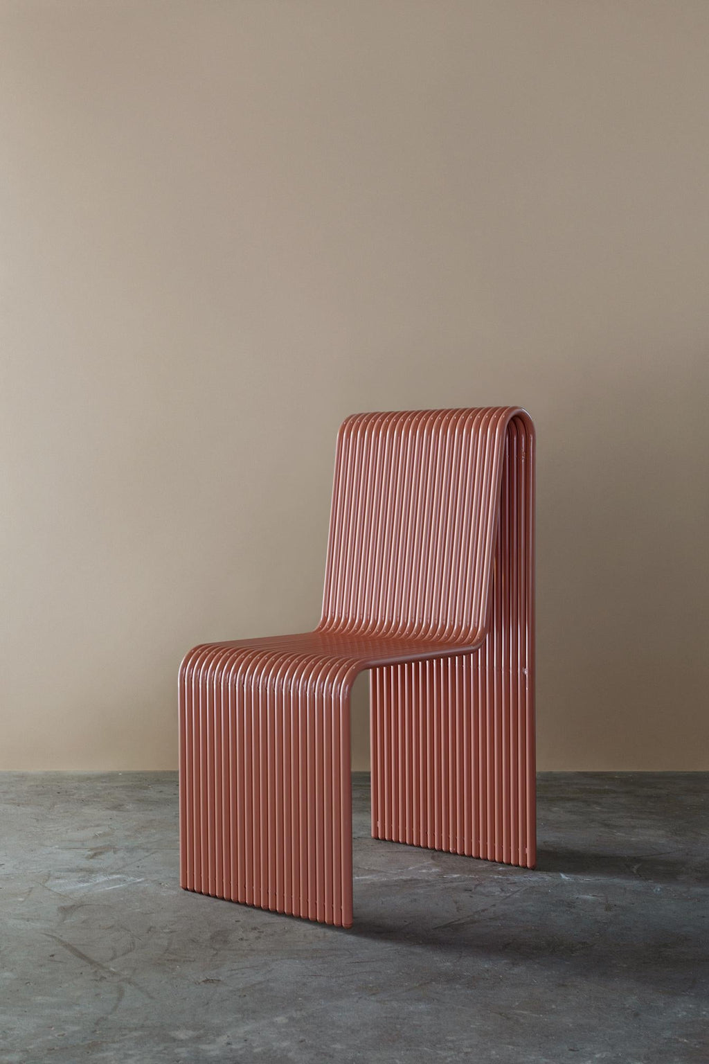 https://a.1stdibscdn.com/customizable-powdercoated-aluminum-indoor-outdoor-ribbon-chair-by-laun-for-sale-picture-4/f_37133/f_329006321677024199548/Laun_Ribbons_Slh_Studio_Vert_01_small_master.jpg