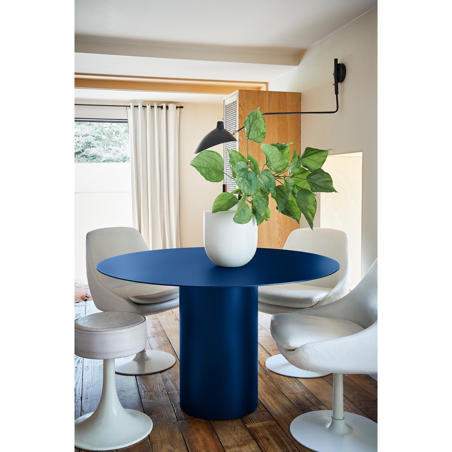 https://a.1stdibscdn.com/ibiza-dining-metal-table-by-laurence-du-tilly-for-sale-picture-2/f_12192/f_481684921767390005727/LdT_IBIZA_bleu_master.jpg