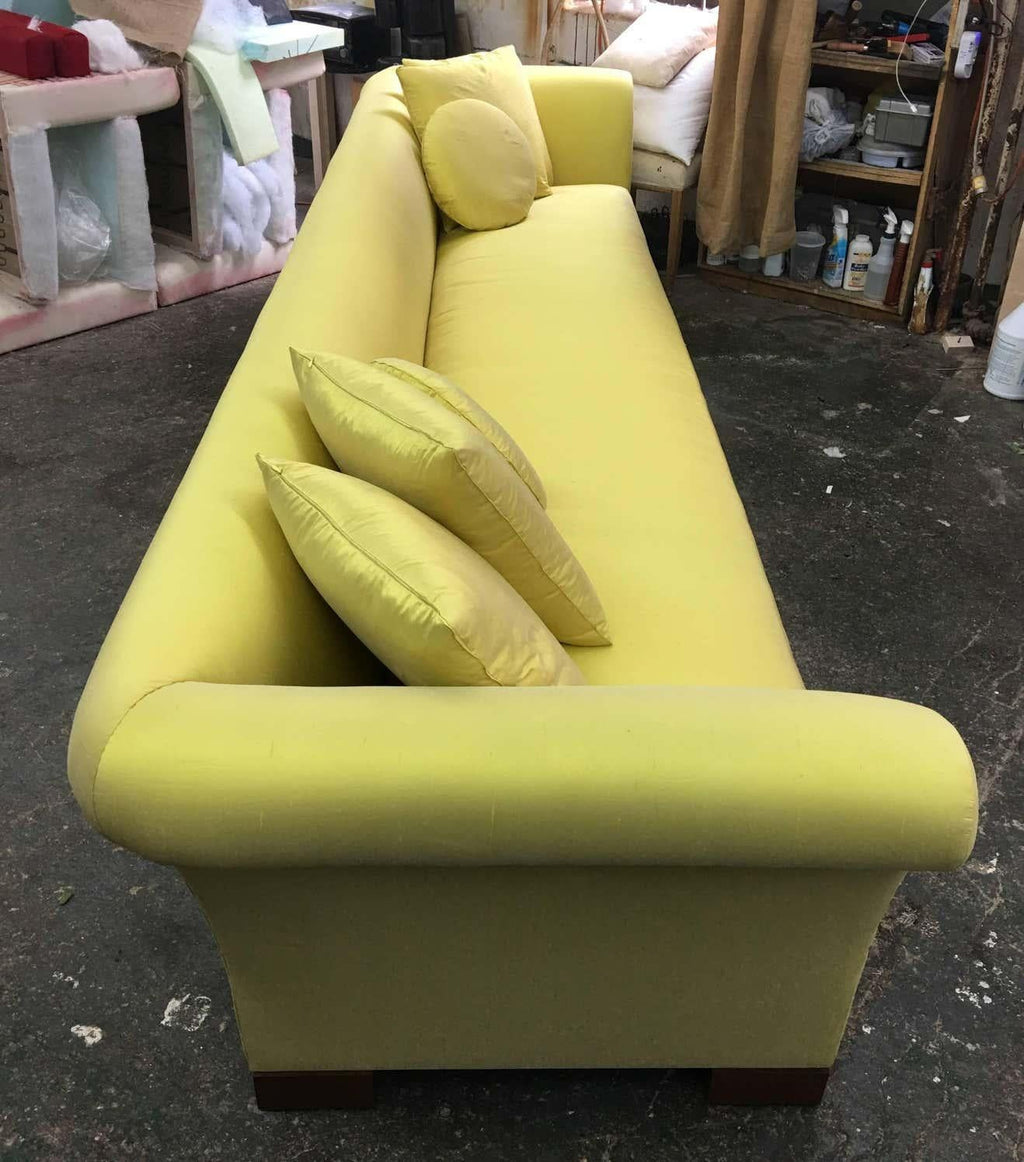 https://a.1stdibscdn.com/elegant-divan-in-lemon-satin-with-square-and-round-pillows-for-sale-picture-5/f_7815/f_76135331638821075652/Lemon_chiffon_11_master_master.jpg