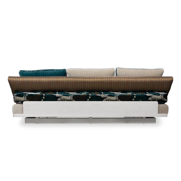 https://a.1stdibscdn.com/avant-garde-sofa-and-daybed-with-dark-green-animal-printed-velvet-for-sale-picture-4/f_21233/f_461516221754410952887/Leopard_Animal_Print_Tropical_Velvet_Mohair_Cushions_Day_Bed_Sofa_Back_master.jpg?width=768