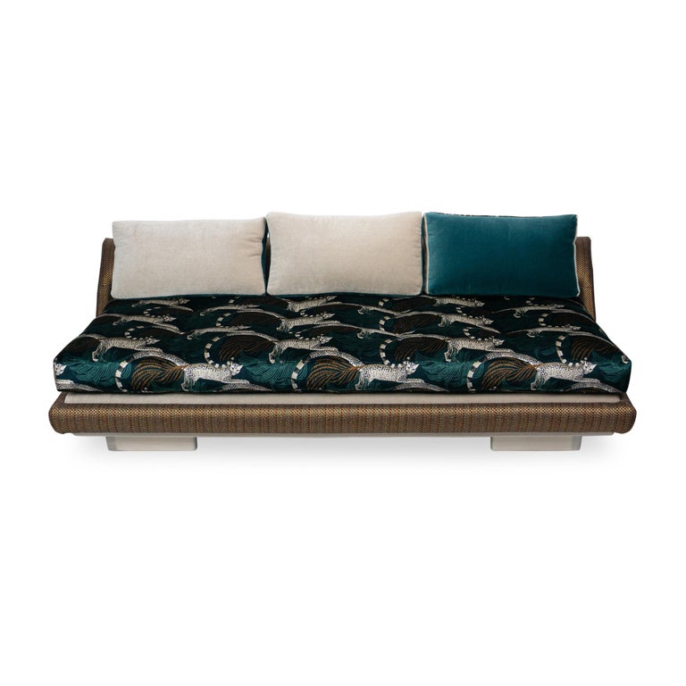 https://a.1stdibscdn.com/avant-garde-sofa-and-daybed-with-dark-green-animal-printed-velvet-for-sale-picture-7/f_21233/f_461516221754411009950/Leopard_Animal_Print_Tropical_Velvet_Mohair_Cushions_Day_Bed_Sofa_Cushions_Front_E2_master.jpg?width=768