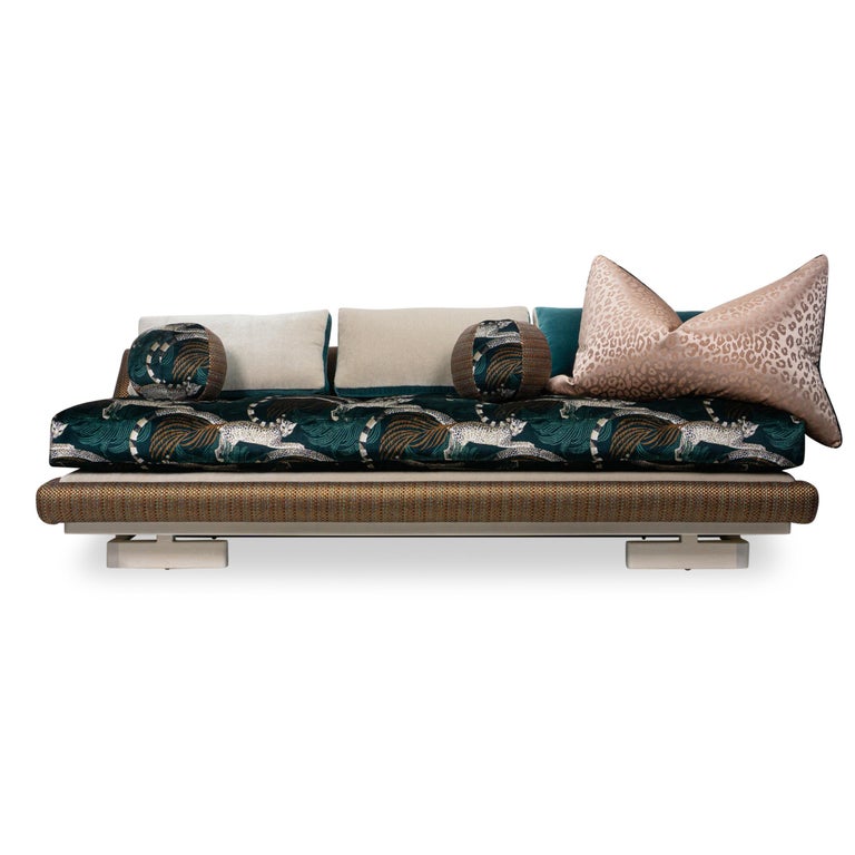 https://a.1stdibscdn.com/avant-garde-sofa-and-daybed-with-dark-green-animal-printed-velvet-for-sale-picture-6/f_21233/f_461516221754410953161/Leopard_Animal_Print_Tropical_Velvet_Mohair_Cushions_Day_Bed_Sofa_Pillows_Front_master.jpg?width=768