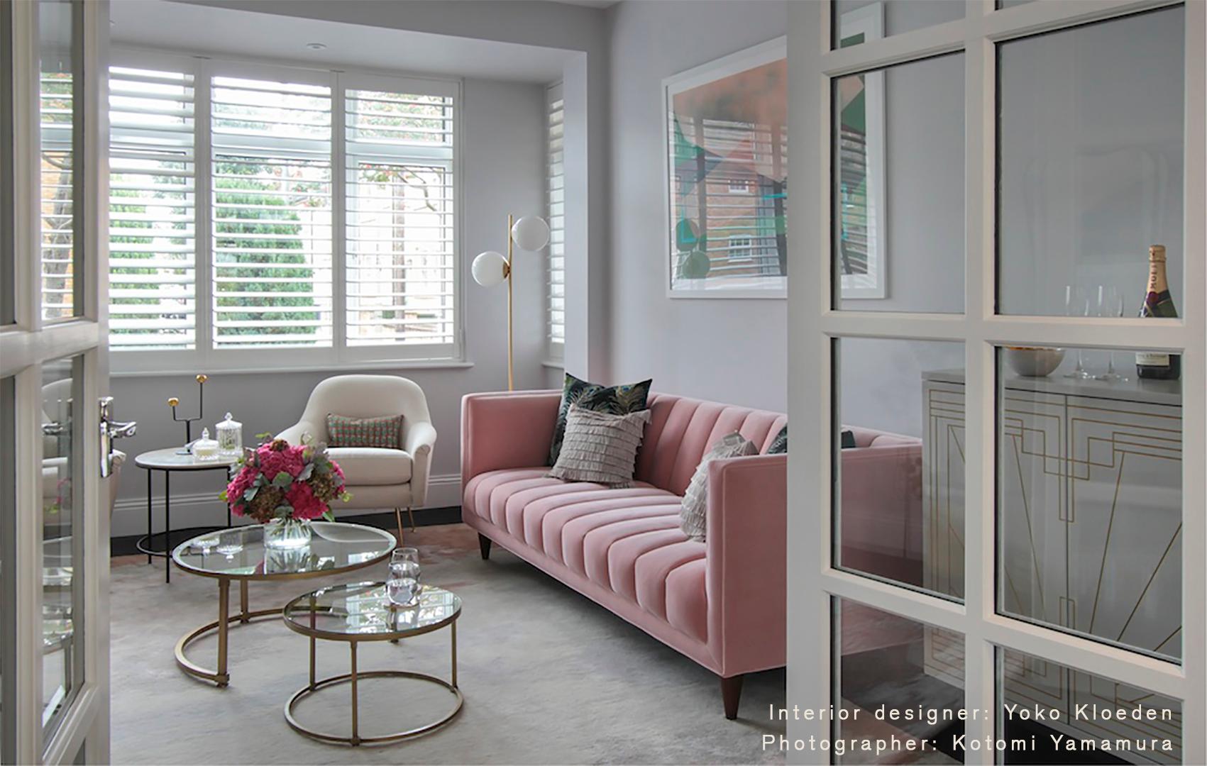 https://a.1stdibscdn.com/contemporary-channeled-fleure-sofa-in-2-seater-cameo-pink-velvet-brass-for-sale-picture-4/f_27813/f_207688121601301766629/Lifestyle_image_w_credits_master.jpg