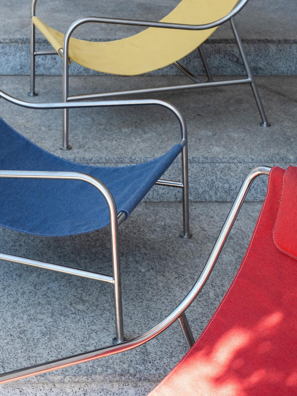 https://a.1stdibscdn.com/minimalist-outdoor-lounge-chair-in-dijon-fabric-and-brushed-stainless-steel-for-sale-picture-6/f_60192/f_286792221652884602960/Lisboa_Maio22_090_REDUZIDAA_master.jpg