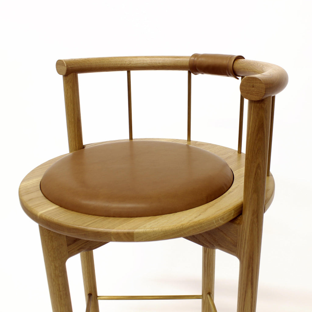 https://a.1stdibscdn.com/lloyd-modern-barrel-back-round-bar-stool-for-sale-picture-6/f_25303/f_181598221583090366975/LloydBarStoolOakCog5_master.jpeg