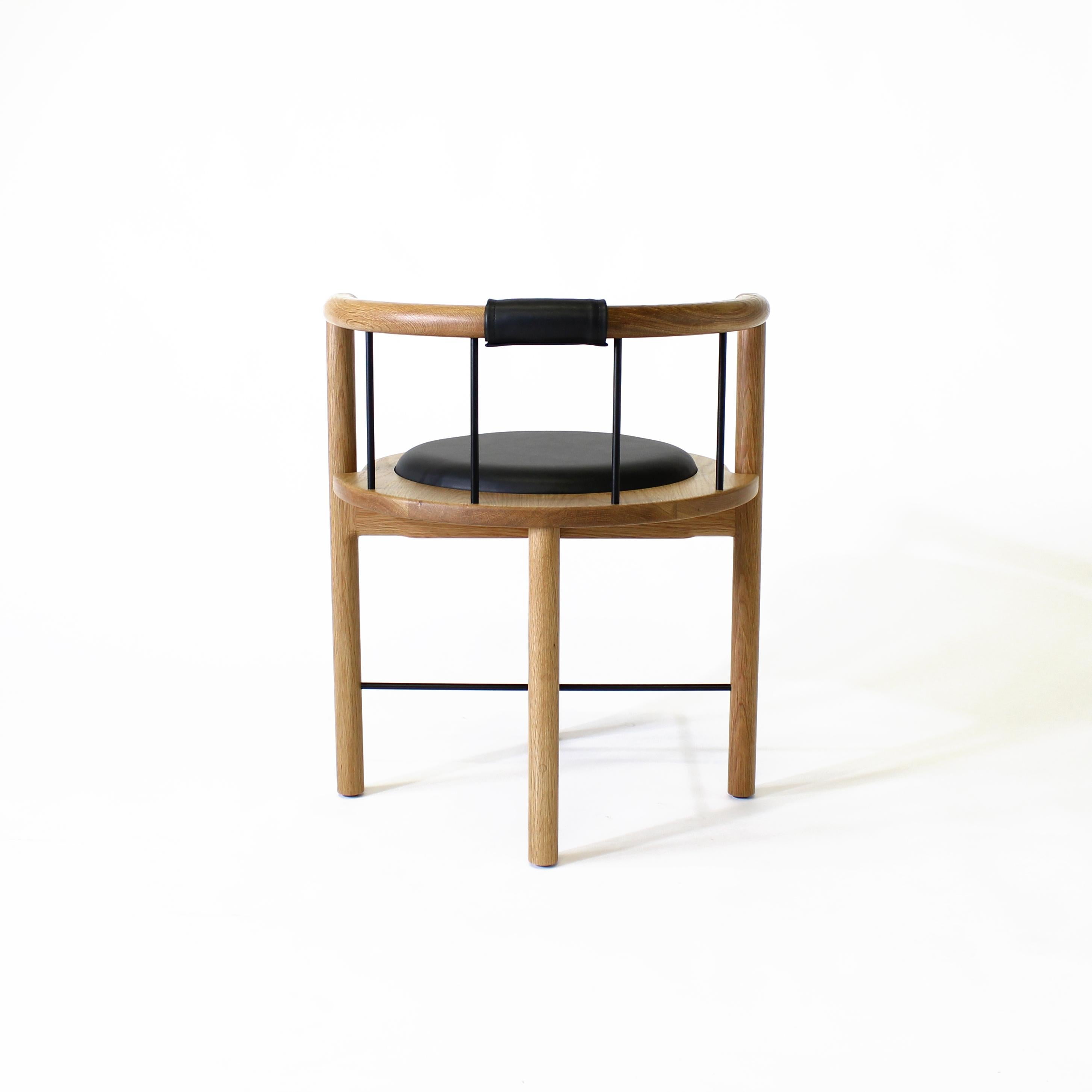 https://a.1stdibscdn.com/lloyd-vanity-and-desk-low-back-arm-chair-by-crump-and-kwash-for-sale-picture-2/f_25303/f_319010021671807745286/LloydChairCushionBKWO2_master.jpg