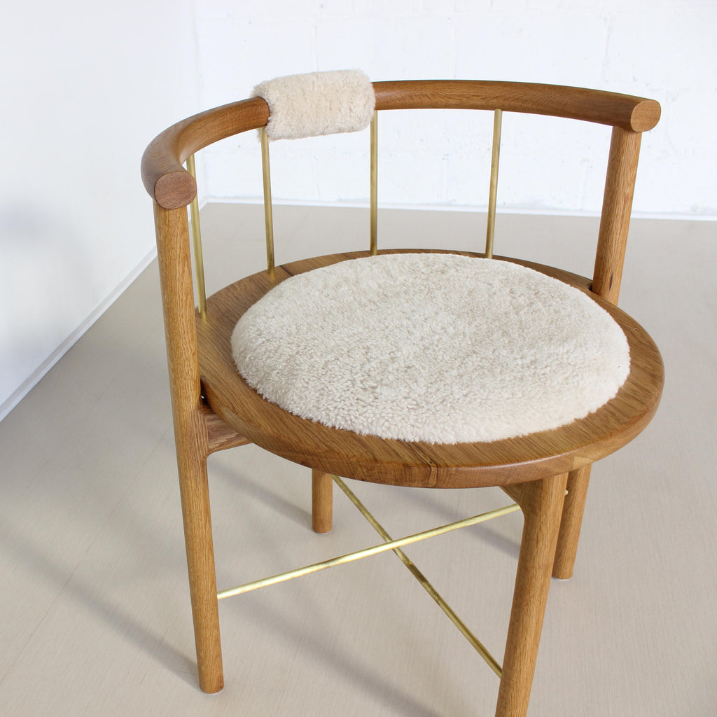 https://a.1stdibscdn.com/limited-edition-modern-lloyd-accent-chair-in-white-oak-brass-shearling-for-sale-picture-7/f_25303/f_138575211551459557221/LloydSheerOakBrass8_master.jpg