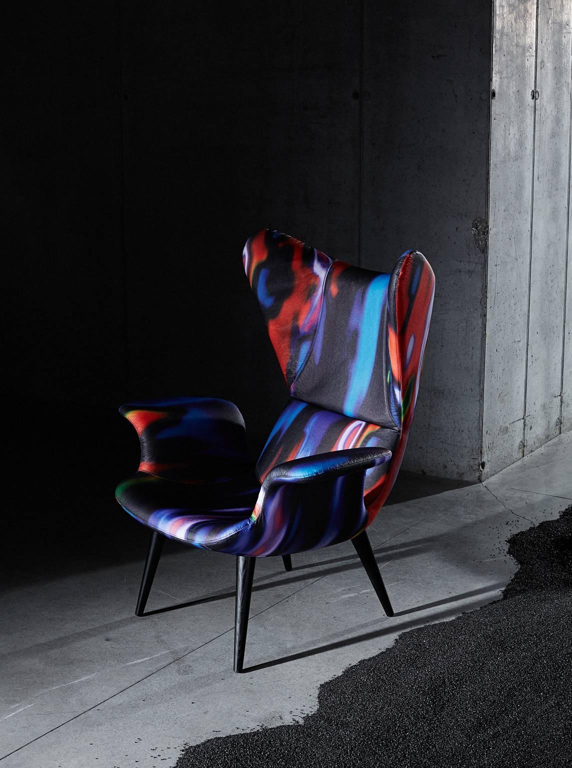 https://a.1stdibscdn.com/archivesE/upload/f_16392/f_97320831517504527534/Longwave_High_back_Armchair_Moroso_Diesel_12_master.jpg