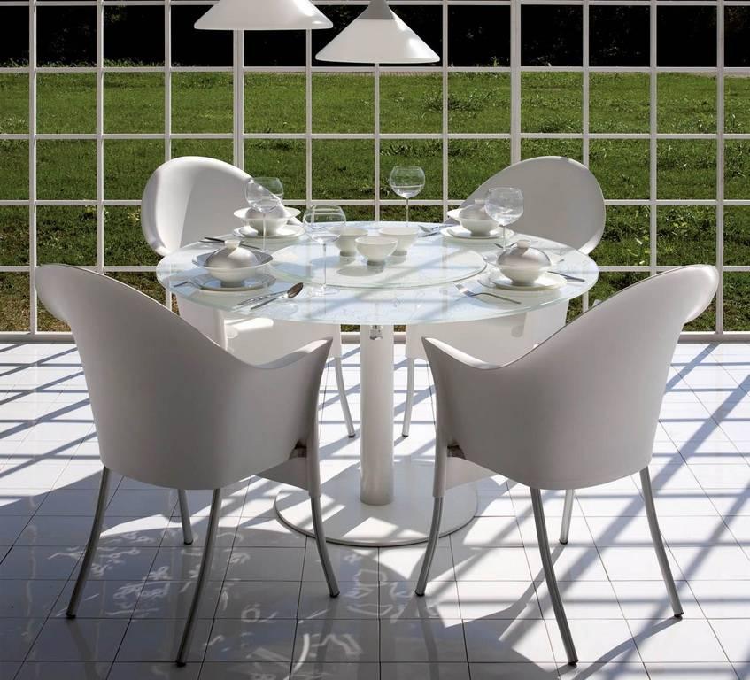 https://a.1stdibscdn.com/archivesE/upload/f_16392/f_75541231506958709070/Lord_Yo_Armchair_Philippe_Starck_Driade_master.jpg