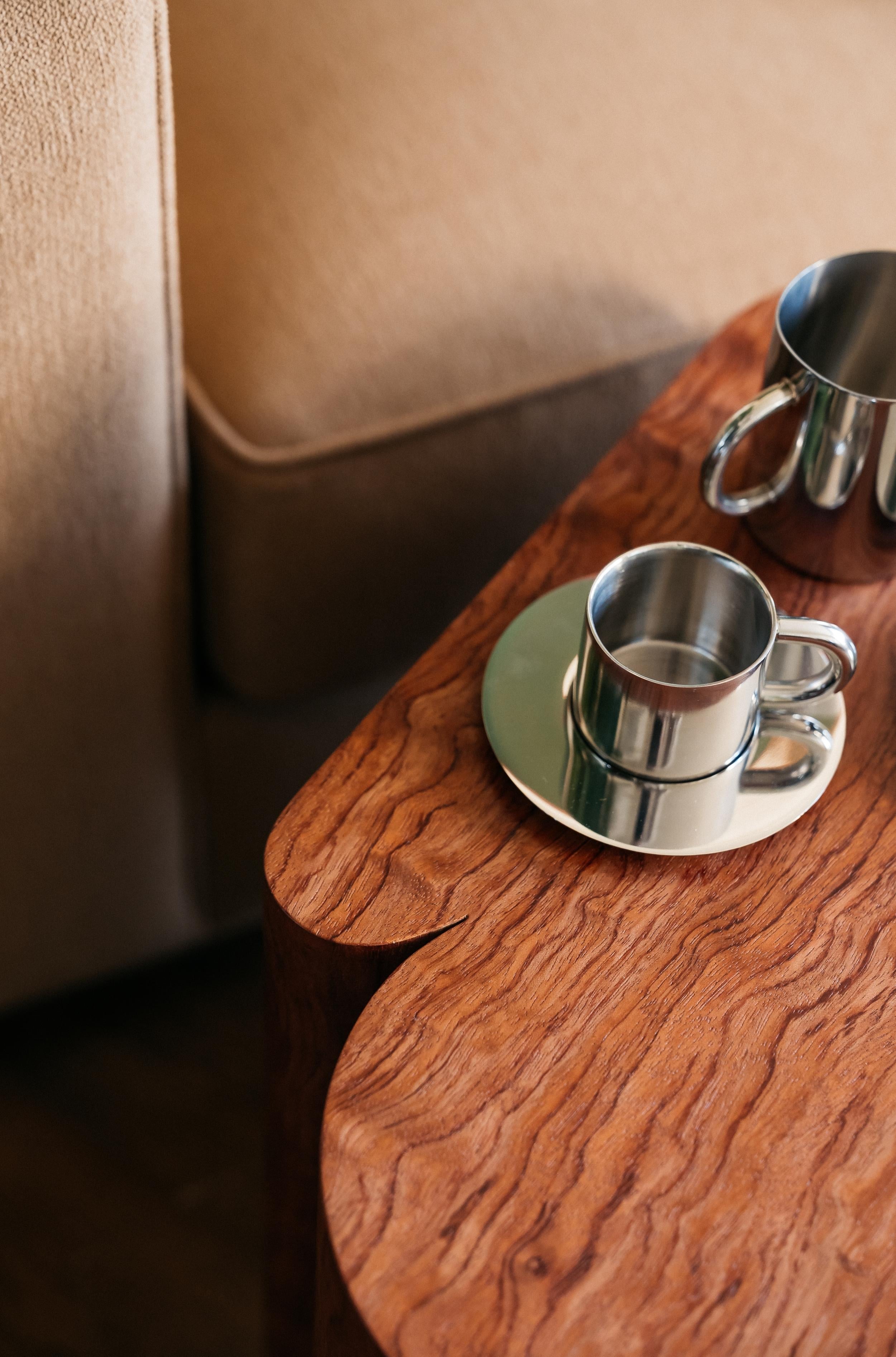 https://a.1stdibscdn.com/lotus-ii-sculptural-coffee-table-in-bubinga-pomele-unique-collectors-piece-for-sale-picture-12/f_107692/f_481443021770797771639/Lotus_II_1stDibs_4_master.jpg