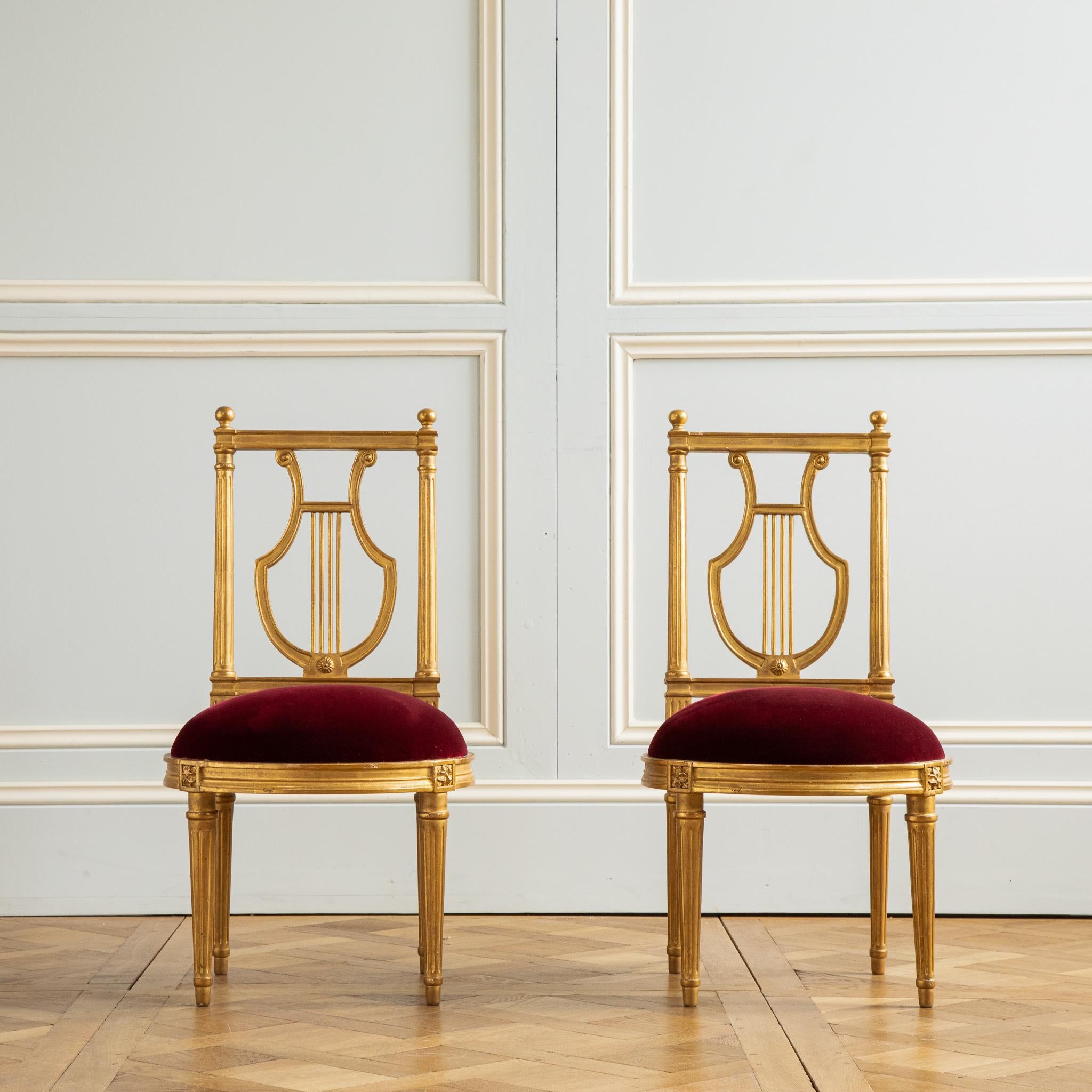 https://a.1stdibscdn.com/louis-xvi-gilded-lyre-chairs-with-deep-red-velvet-inspired-by-jacob-for-sale-picture-4/f_23353/f_299536821660301242890/Louis_XVI_gilded_Lyre_Chairs_Red_velvet_555_master.jpg
