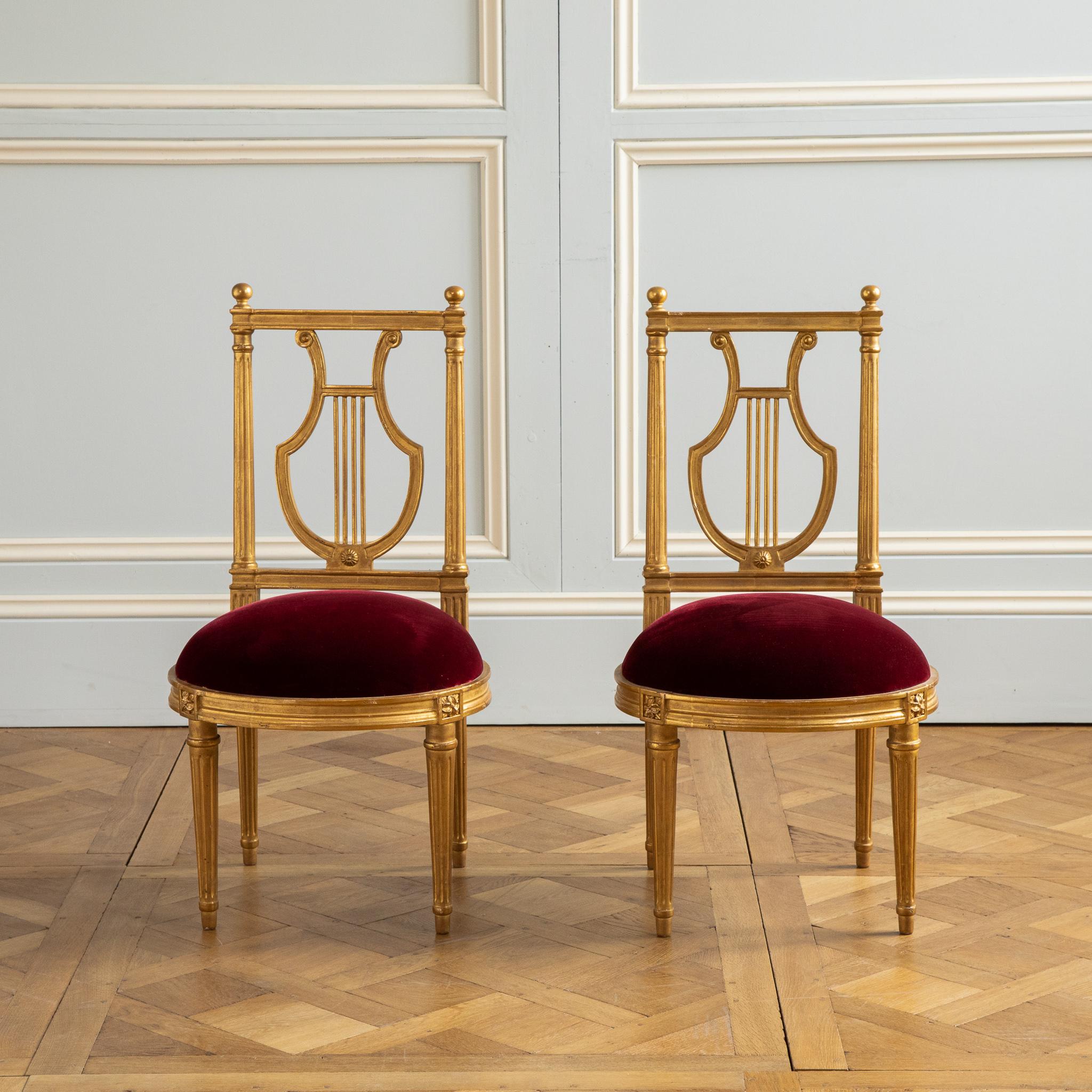 https://a.1stdibscdn.com/louis-xvi-gilded-lyre-chairs-with-deep-red-velvet-inspired-by-jacob-for-sale-picture-7/f_23353/f_299536821660301327064/Louis_XVI_gilded_Lyre_Chairs_Red_velvet_564_master.jpg