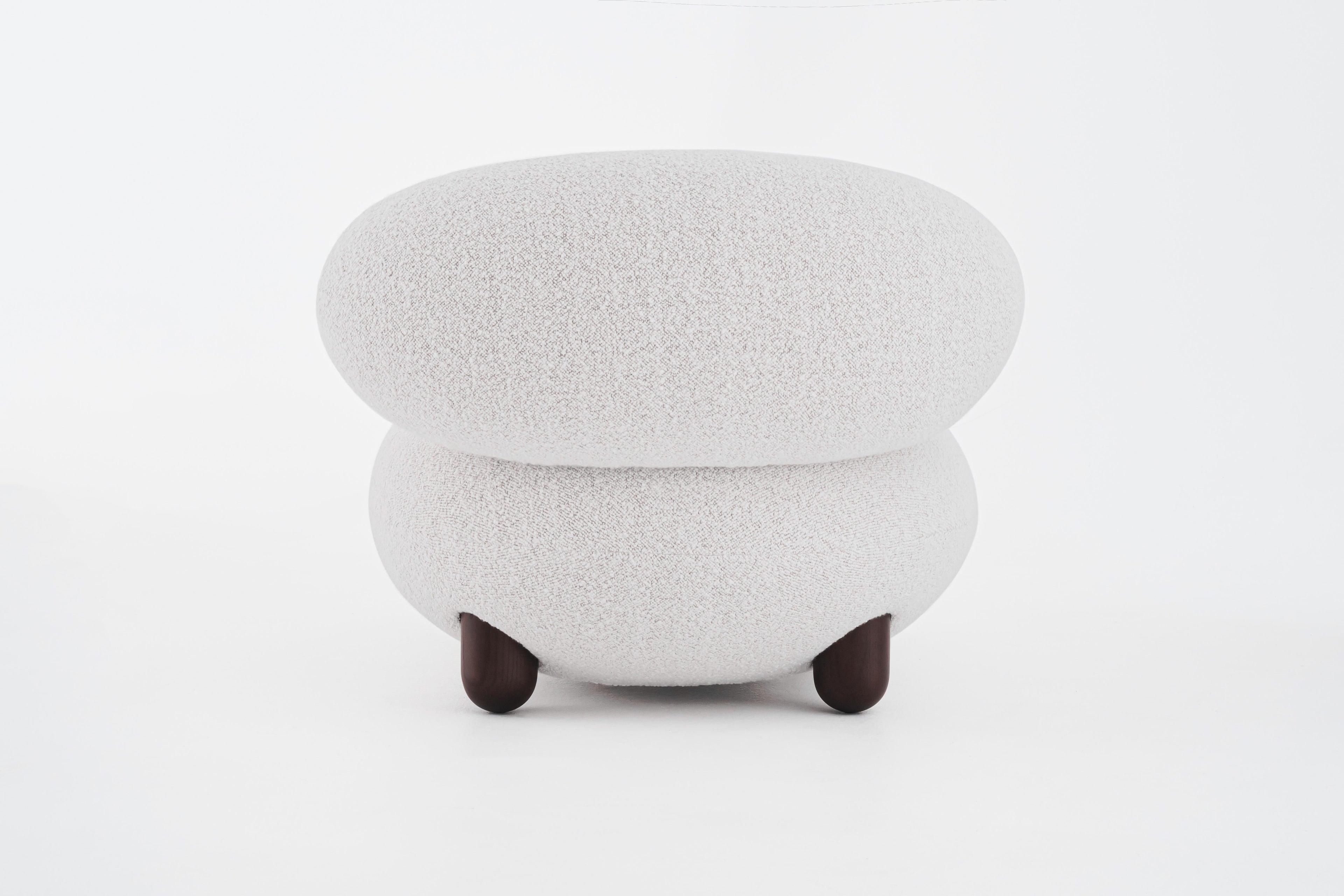 https://a.1stdibscdn.com/baloo-boucle-flock-lounge-chair-by-noom-for-sale-picture-5/f_12192/f_434500921738591405983/Lounge_Chair_Flock_by_NOOM_8__master.jpg