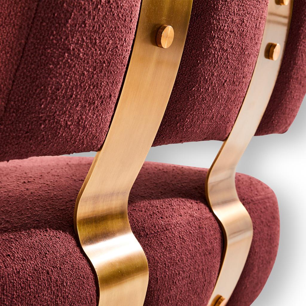 https://a.1stdibscdn.com/plum-boucle-bronzed-steel-brass-ostrich-feather-ostrich-fluff-lounge-chair-for-sale-picture-11/f_38931/f_290395721654768268127/Lounge_Chair_Ostrich_Fluff_Plum_View10_master.jpg