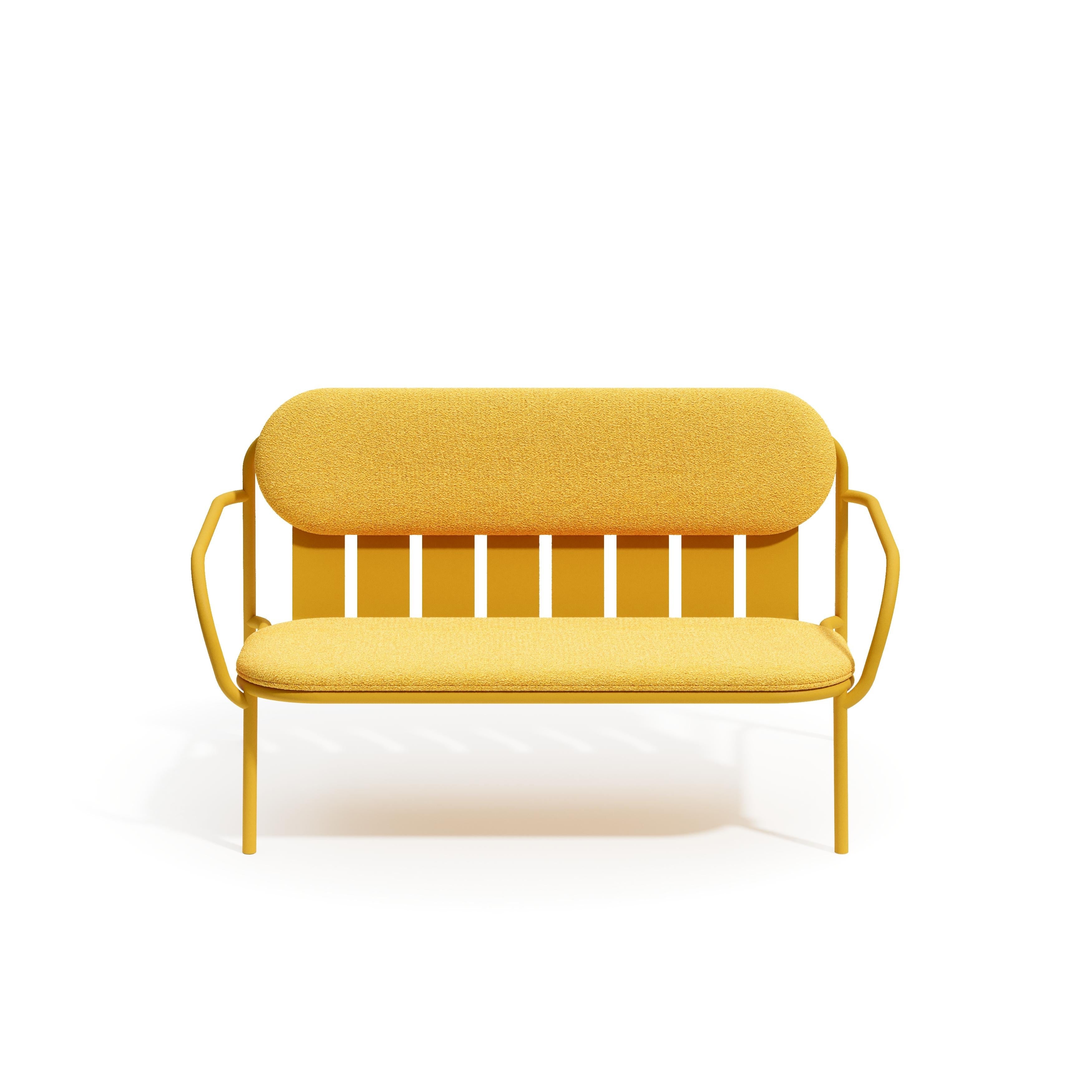 https://a.1stdibscdn.com/desert-aluminum-lounge-sofa-with-soft-seating-by-joyf-for-sale-picture-2/f_105812/f_468431021759075678179/Lounge_Sofa_Soft_RAL1017_Poseidon51_1_master.jpg