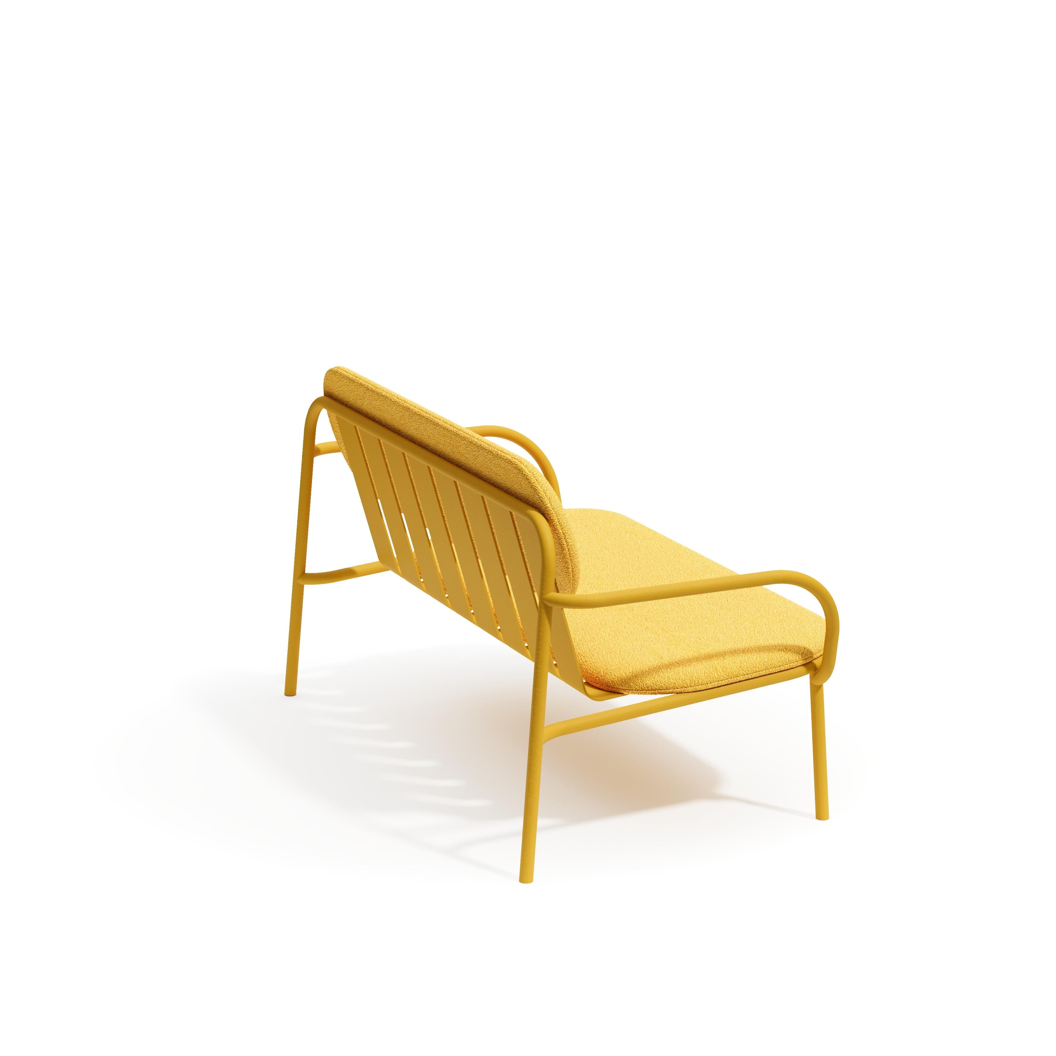 https://a.1stdibscdn.com/desert-aluminum-lounge-sofa-with-soft-seating-by-joyf-for-sale-picture-3/f_105812/f_468431021759075677144/Lounge_Sofa_Soft_RAL1017_Poseidon51_3_master.jpg