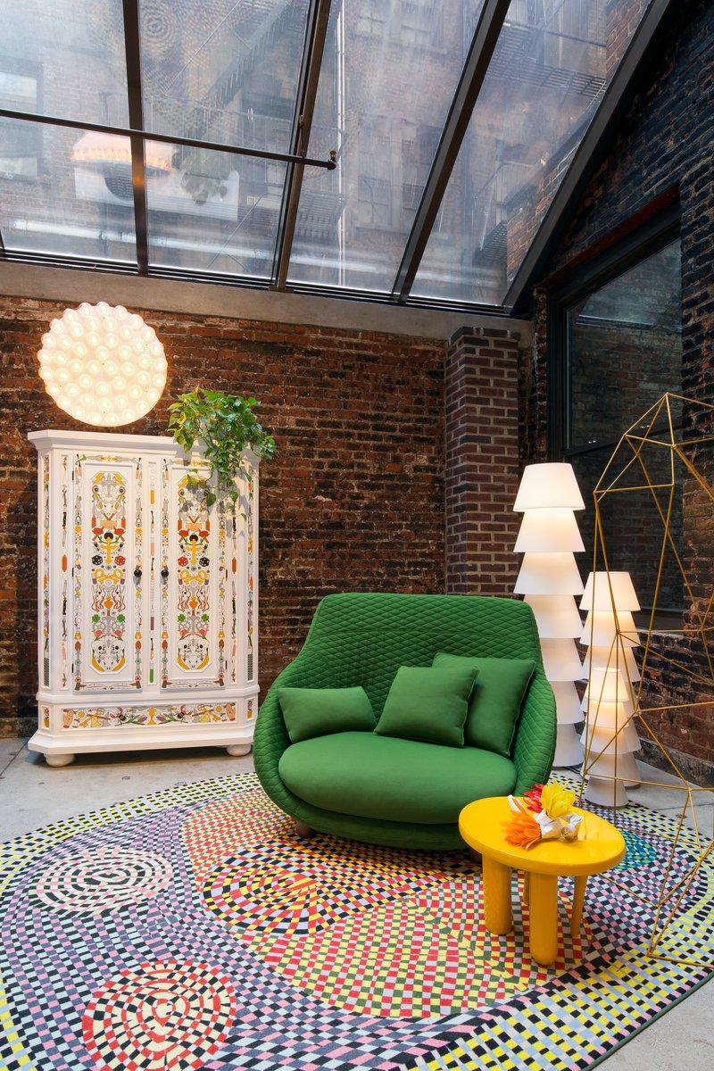 https://a.1stdibscdn.com/moooi-love-sofa-in-the-menagerie-of-extinct-animals-upholstery-white-wash-legs-for-sale-picture-6/22569652/f_271084521643350580620/Love_Sofa_4_master.jpg
