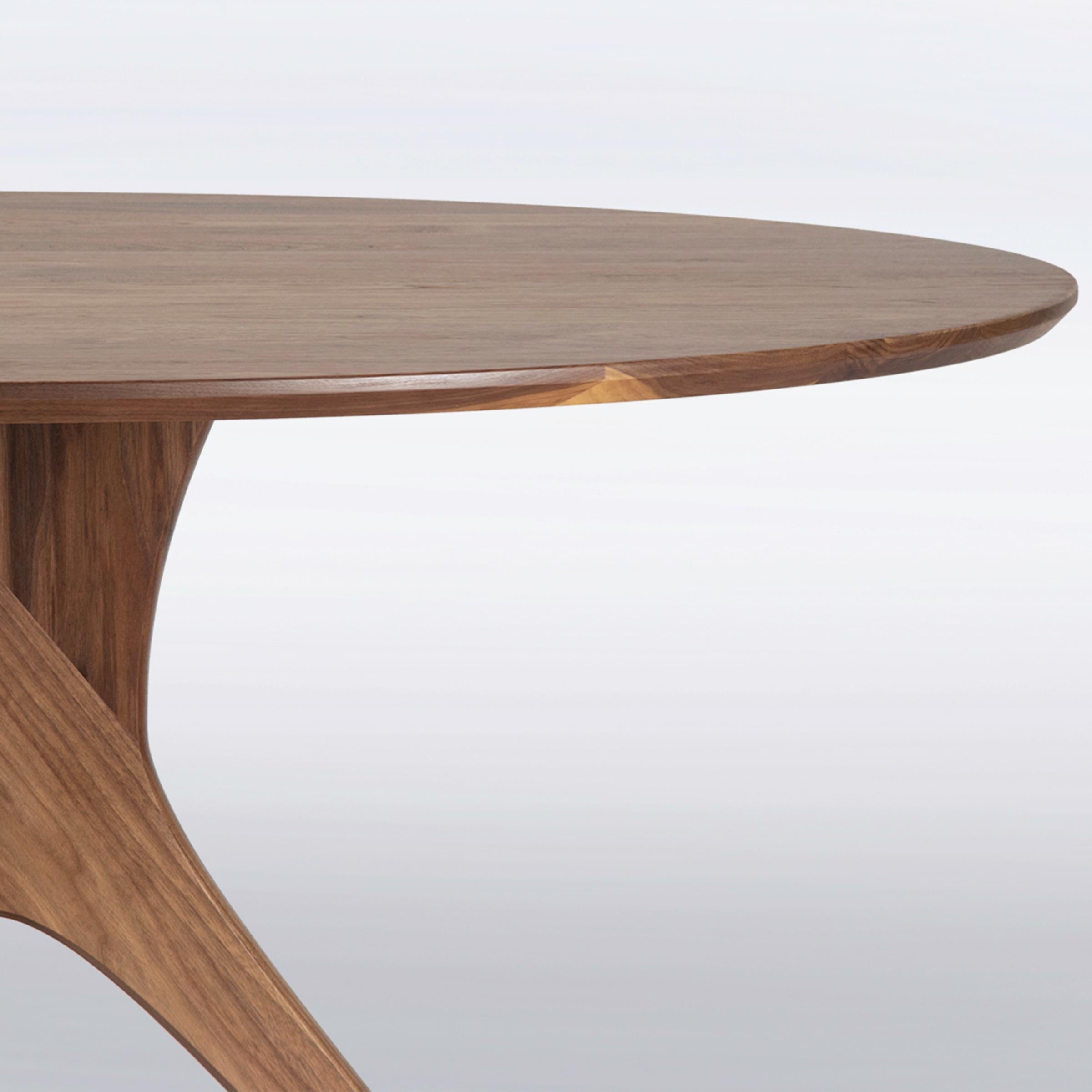 https://a.1stdibscdn.com/round-dining-table-42-with-pedestal-base-handmade-midcentury-style-walnut-for-sale-picture-9/f_97932/f_417340121727883852424/Low_90_Close_Up_master.jpg