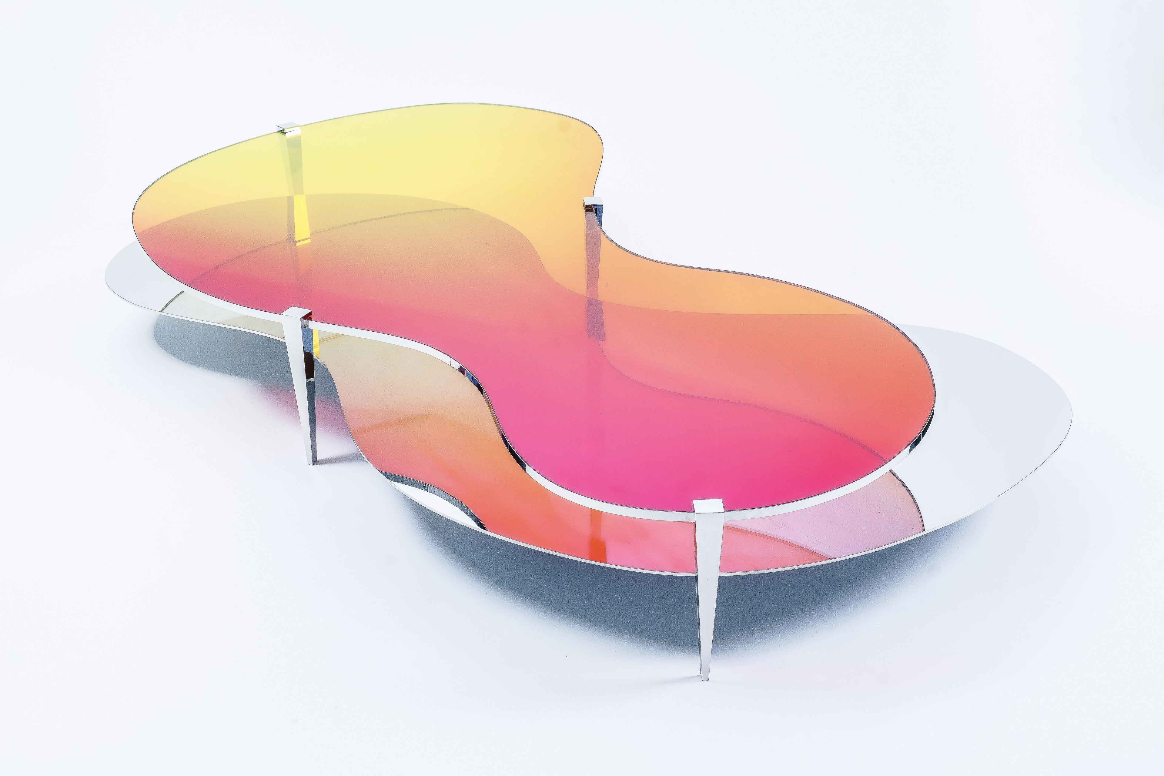 https://a.1stdibscdn.com/two-tier-sculptural-dichroic-glass-coffee-table-by-oda-lik-studio-for-sale-picture-2/f_12192/f_492615421773750203794/Low_Table_LT01_01_master.jpg