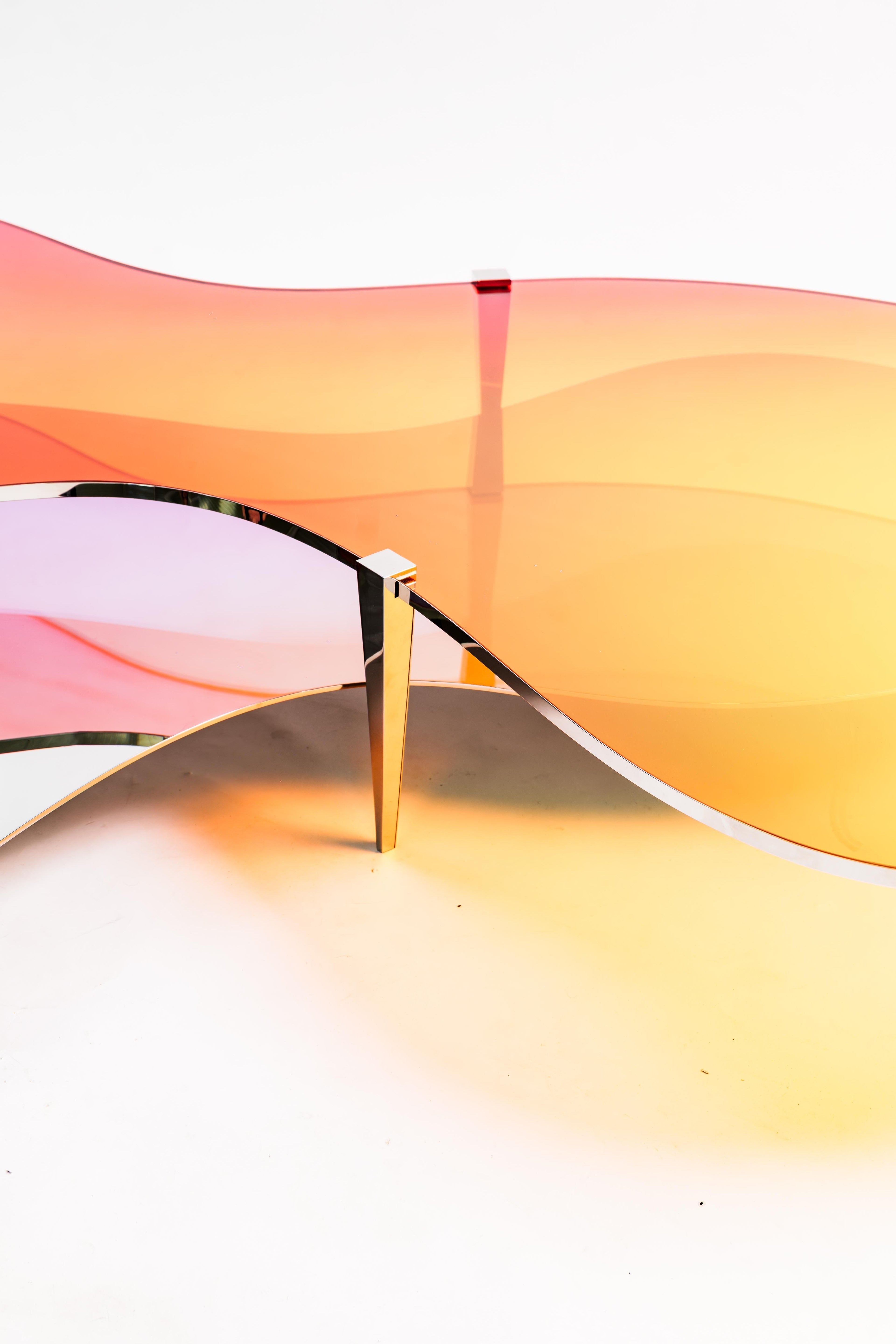 https://a.1stdibscdn.com/two-tier-sculptural-dichroic-glass-coffee-table-by-oda-lik-studio-for-sale-picture-5/f_12192/f_492615421773750200976/Low_Table_LT01_04_master.jpg
