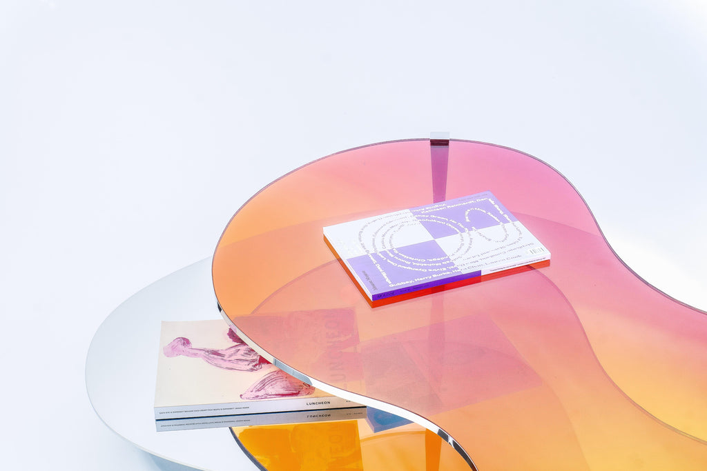 https://a.1stdibscdn.com/two-tier-sculptural-dichroic-glass-coffee-table-by-oda-lik-studio-for-sale-picture-11/f_12192/f_492615421773750207959/Low_Table_LT01_17_master.jpg