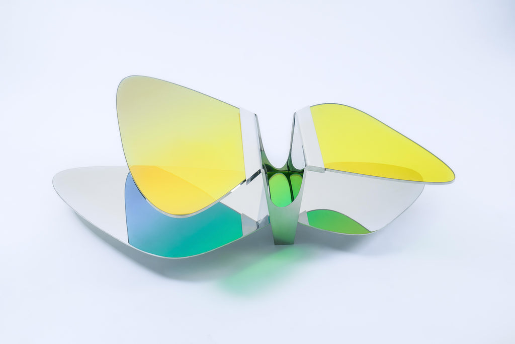 https://a.1stdibscdn.com/sculptural-dichroic-glass-coffee-table-by-oda-lik-studio-for-sale-picture-2/f_12192/f_492623421773752639600/Low_Table_LT02_01_master.jpg