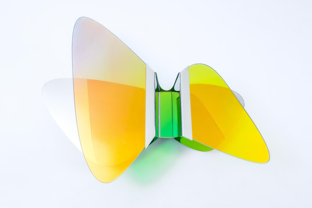 https://a.1stdibscdn.com/sculptural-dichroic-glass-coffee-table-by-oda-lik-studio-for-sale-picture-3/f_12192/f_492623421773752638548/Low_Table_LT02_02_master.jpg