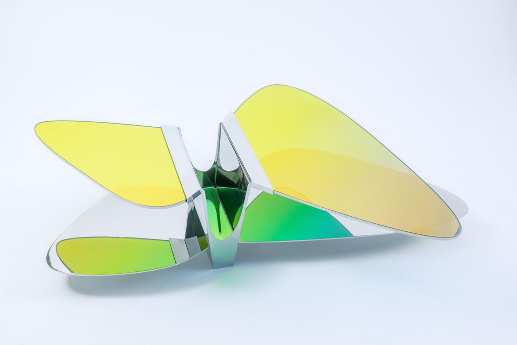 https://a.1stdibscdn.com/sculptural-dichroic-glass-coffee-table-by-oda-lik-studio-for-sale-picture-6/f_12192/f_492623421773752640006/Low_Table_LT02_05_master.jpg