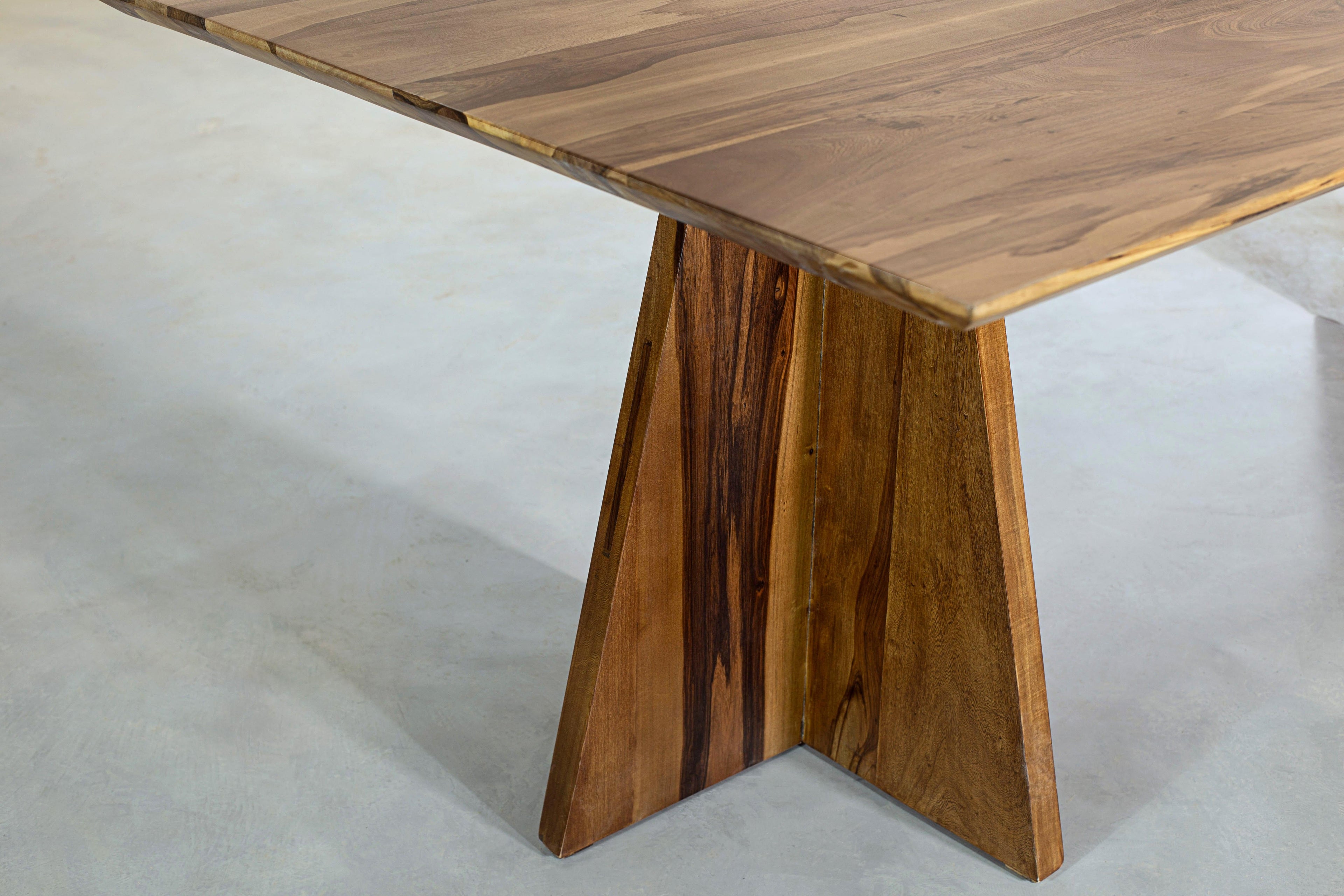 https://a.1stdibscdn.com/solid-exotic-wood-twin-pedestal-dining-table-desk-costantini-luca-in-stock-for-sale-picture-4/f_25173/f_369017521698933904971/Luca_with_knife_edge_top_by_Costantini_Design_003_master.jpg