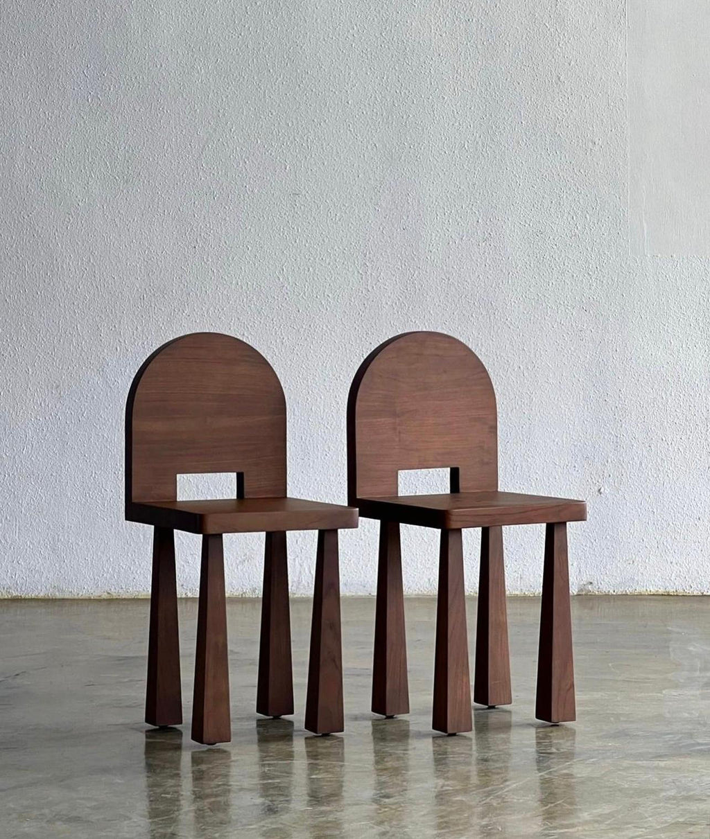 https://a.1stdibscdn.com/luna-chair-by-studio-kallang-for-sale-picture-3/f_12192/f_367675921698161076179/Luna_Chair_2_master.jpg