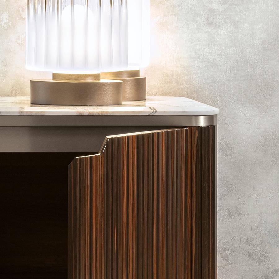 https://a.1stdibscdn.com/giorgio-collection-italian-luxor-buffet-with-marble-top-for-sale-picture-6/f_45442/f_457250921751571624184/Luxor_buffet3_1_master.jpg