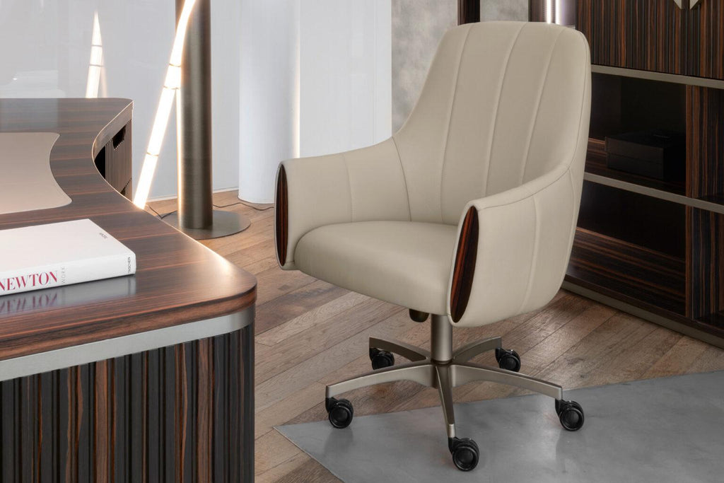 https://a.1stdibscdn.com/giorgio-collection-italian-luxor-presidential-desk-chair-leather-for-sale-picture-2/f_45442/f_457259421751574395811/Luxor_presidential_chair5_1536x1024_master.jpg