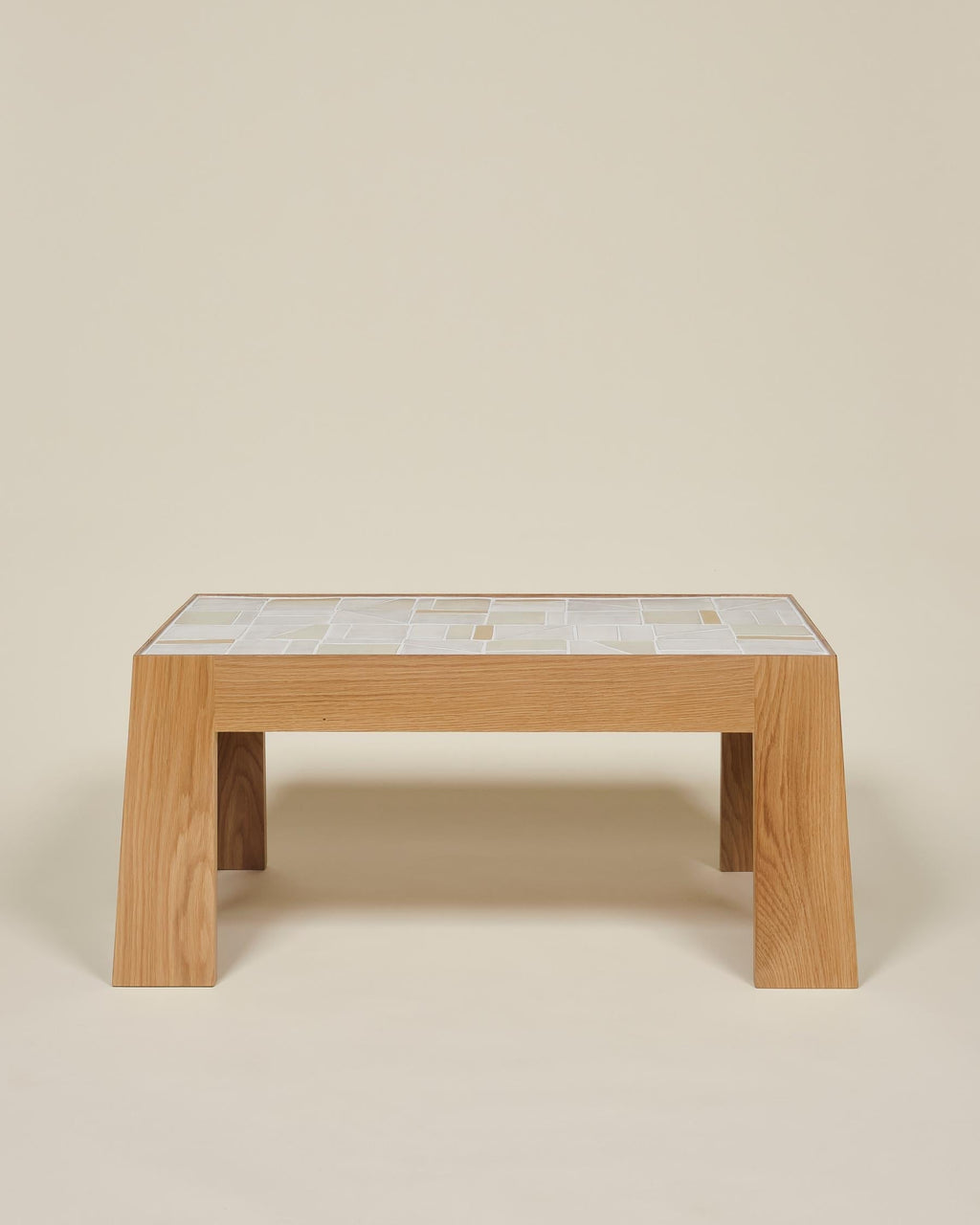https://a.1stdibscdn.com/handmade-tile-top-lith-coffee-table-by-lynnea-jean-in-stock-for-sale-picture-2/f_81152/f_470948221762568907743/Lynnea_Jean_Interiors_021_master.jpg