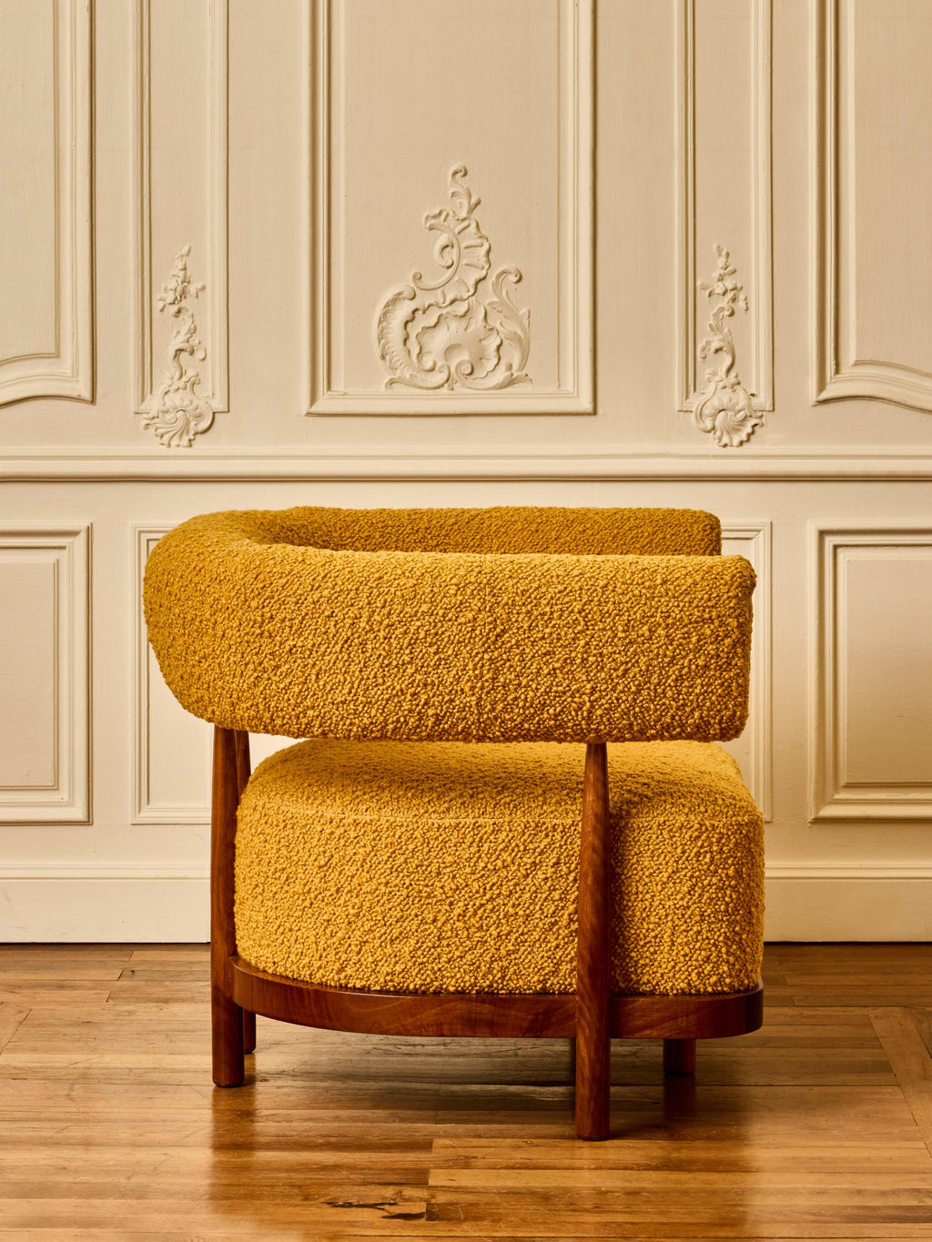 https://a.1stdibscdn.com/pair-of-armchairs-in-wood-by-studio-glustin-for-sale-picture-5/f_9680/f_449635821746965822258/M011_HTS020_003_60_master.jpg