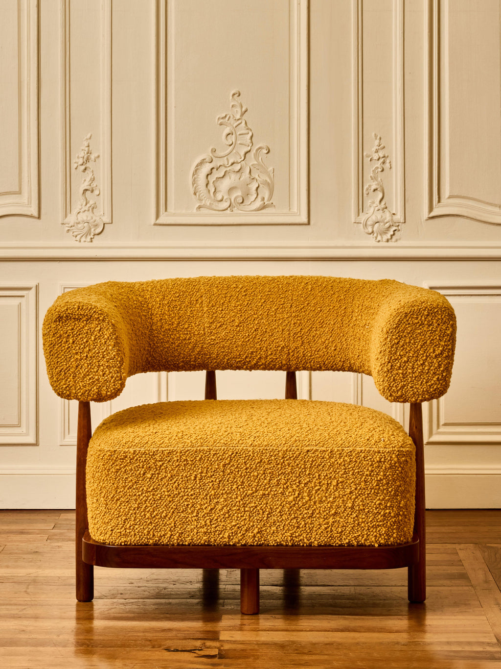 https://a.1stdibscdn.com/pair-of-armchairs-in-wood-by-studio-glustin-for-sale-picture-7/f_9680/f_449635821746965824709/M011_HTS020_003_62_master.jpg