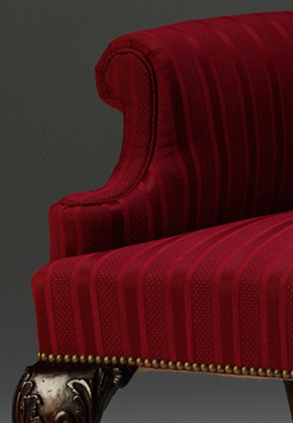 https://a.1stdibscdn.com/george-ii-sofa-for-sale-picture-2/f_17242/f_480901721766487954446/M152_close_up_1_master.jpg