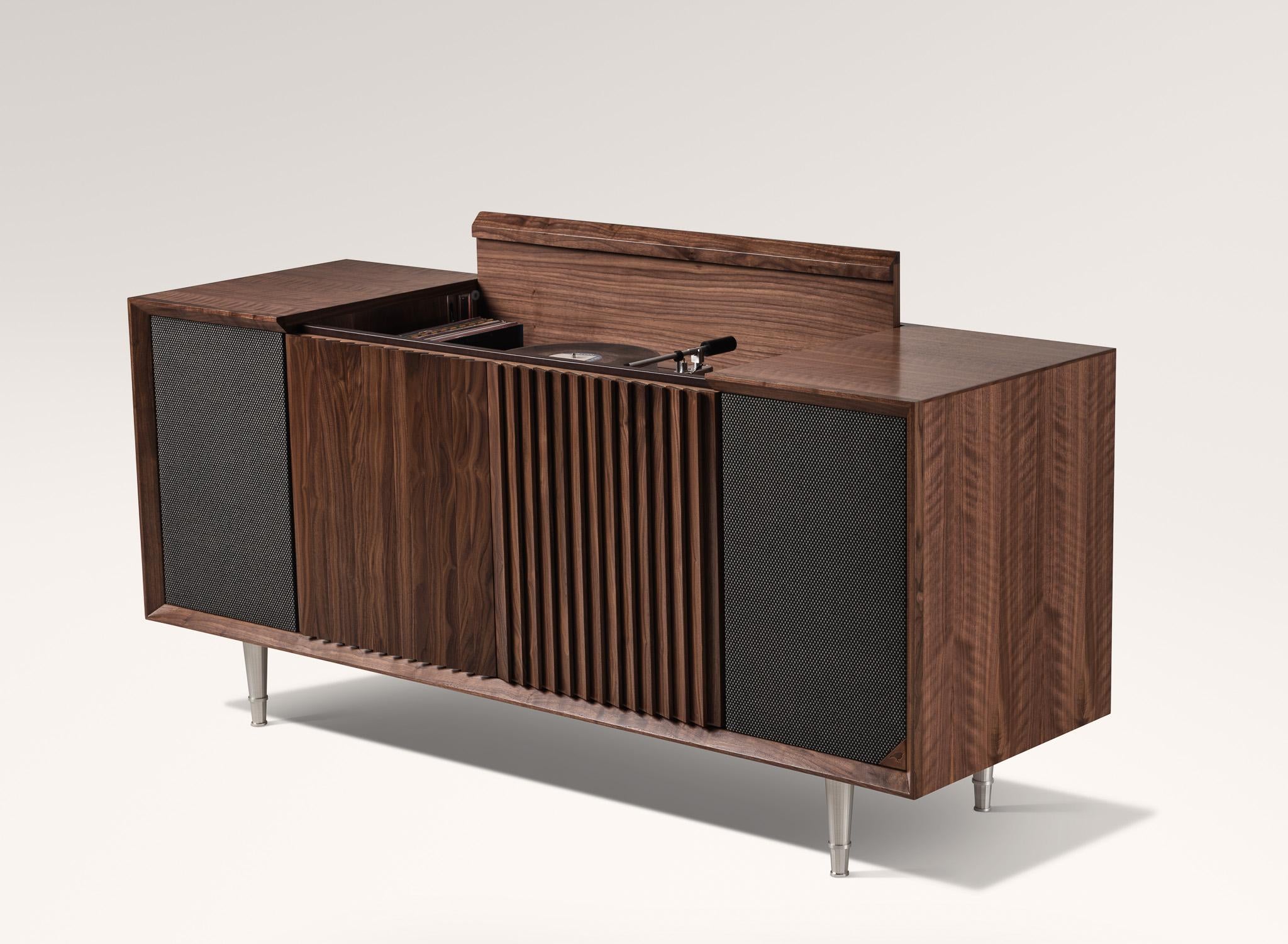 https://a.1stdibscdn.com/wrensilva-m1-record-player-console-with-integrated-music-streaming-in-walnut-for-sale-picture-3/f_105212/f_457894021752080799844/M1_Walnut_Angle_stowed_master.jpg