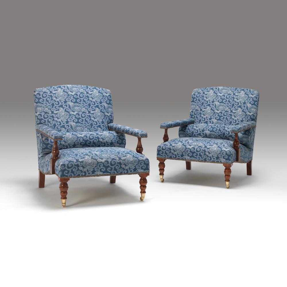 https://a.1stdibscdn.com/regents-park-library-armchair-for-sale-picture-2/f_17242/f_482850321768228121304/M328_Pair_master.jpg