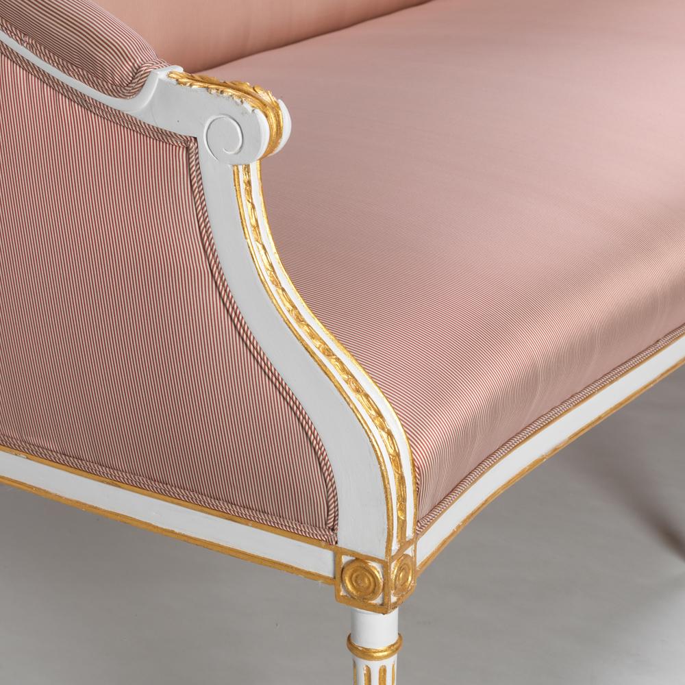 https://a.1stdibscdn.com/hepplewhite-sofa-for-sale-picture-3/f_17242/f_480291321765972014369/M346_Close_Up_master.jpg