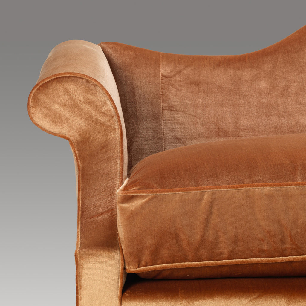 https://a.1stdibscdn.com/high-hall-camel-back-sofa-for-sale-picture-4/f_17242/f_484145721768927187323/M428_Medium_Res_2__master.jpg